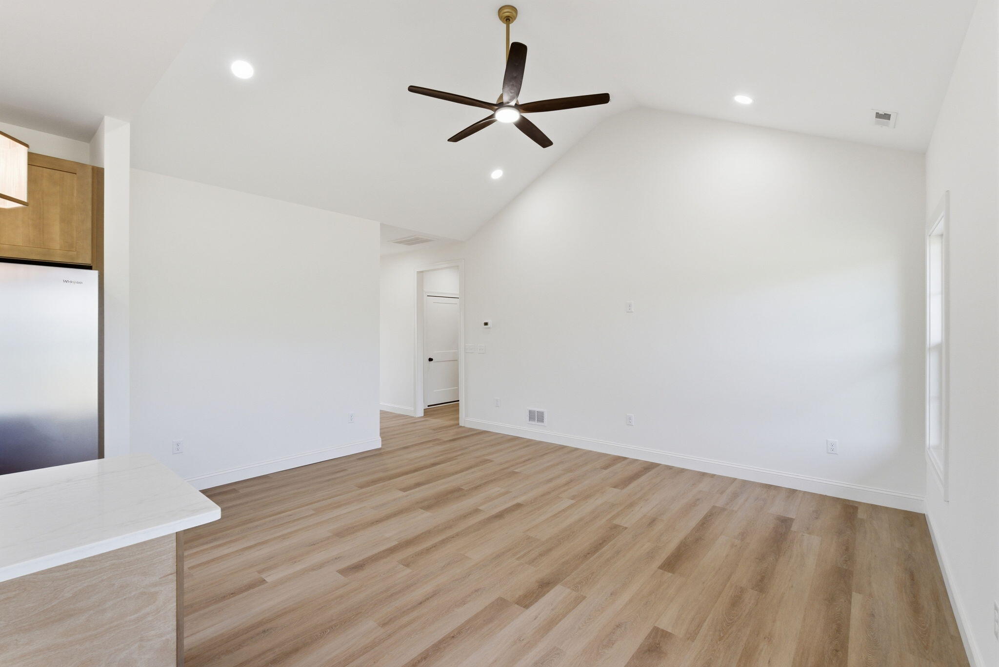 336 Mohegan Trail Property Photo 8