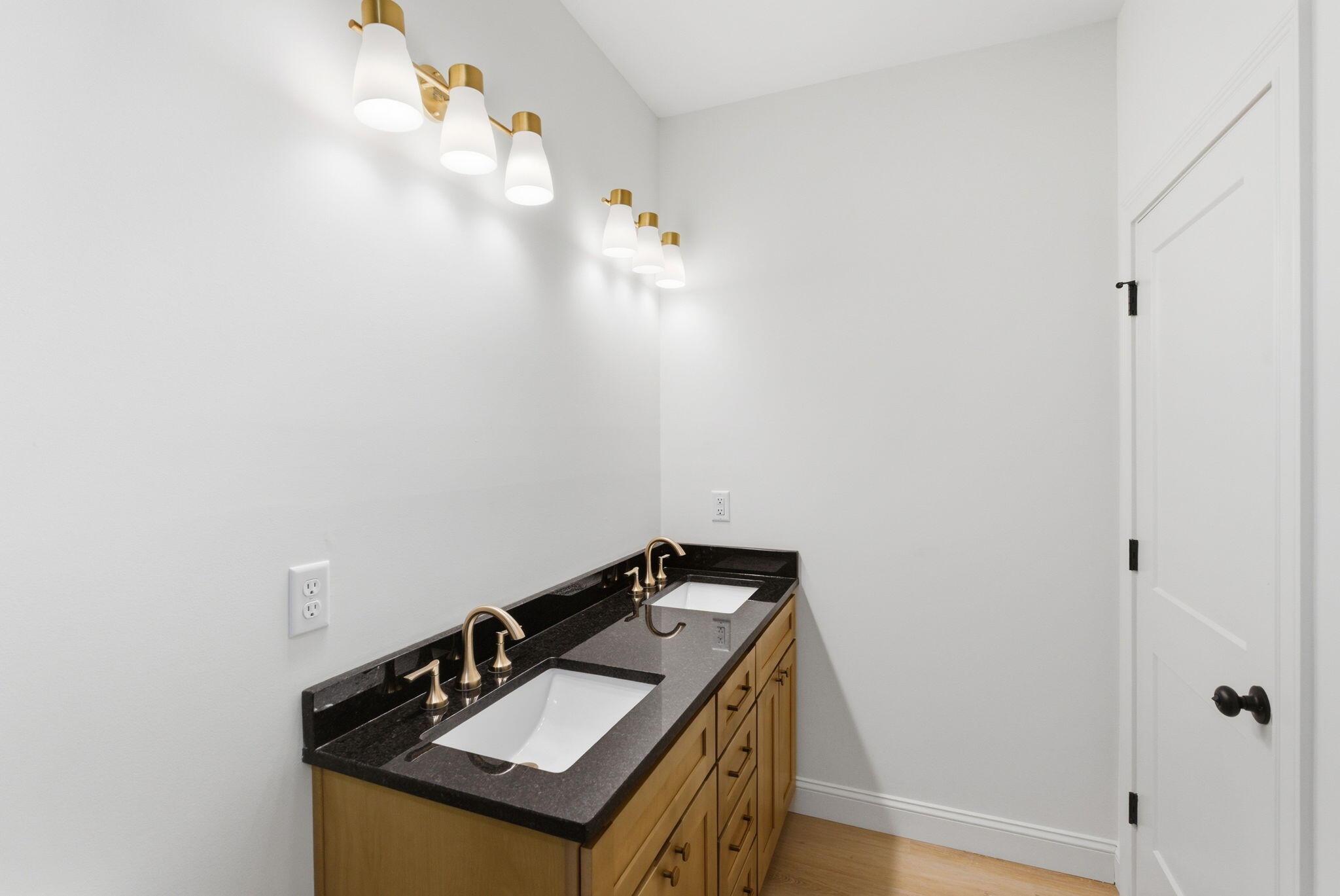336 Mohegan Trail Property Photo 17