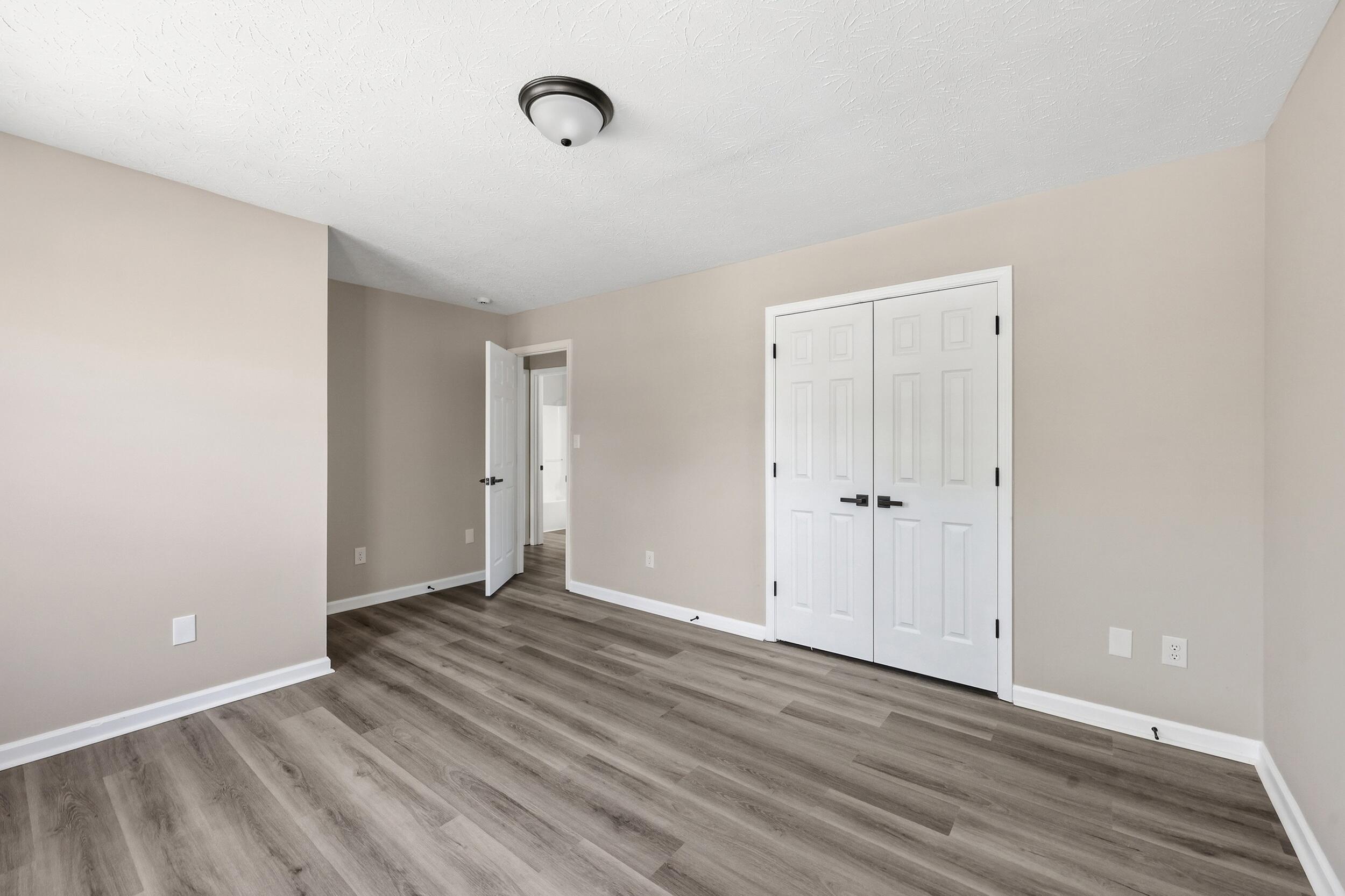 417 Newbury Way Property Photo 12