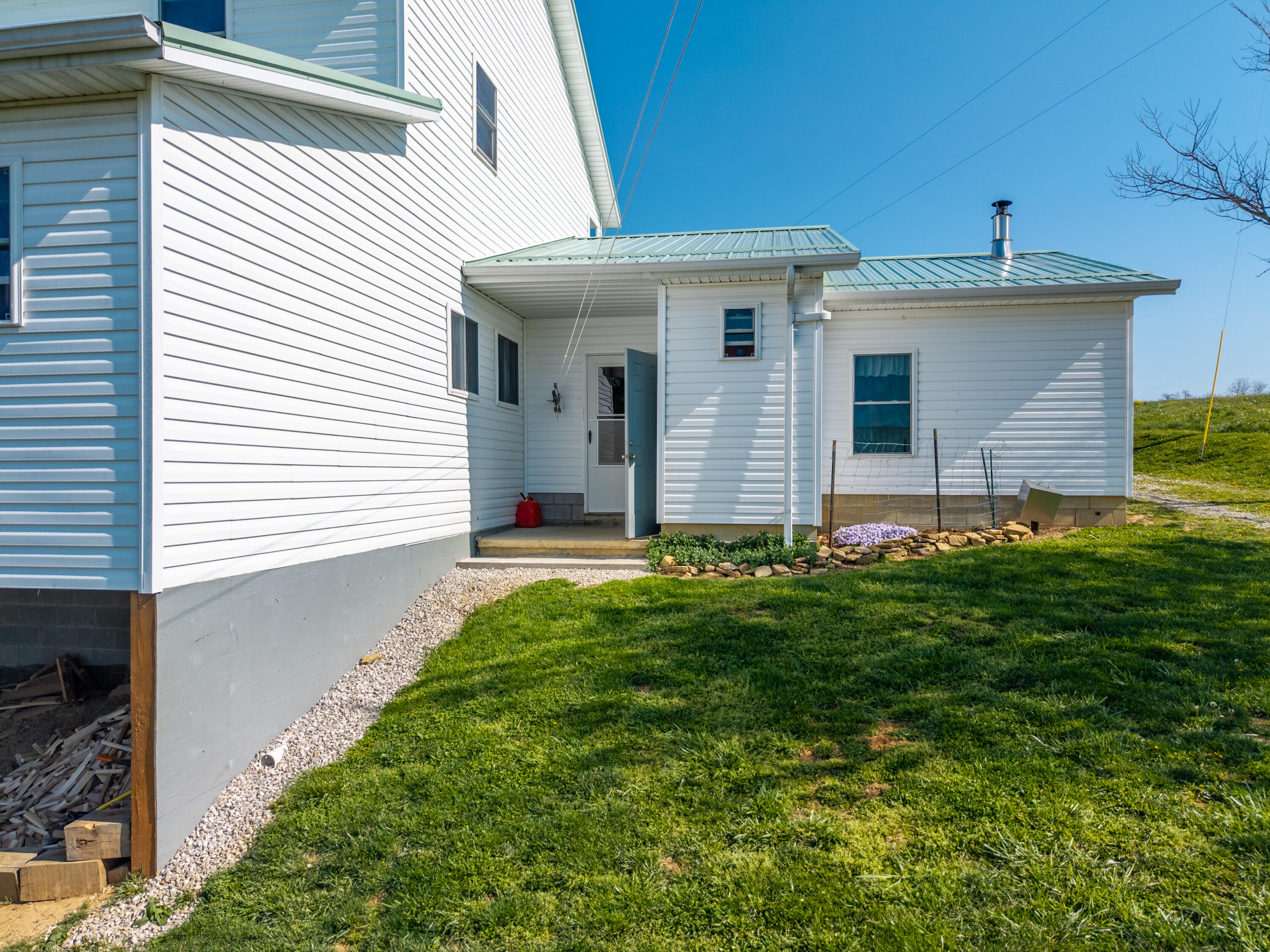607 Saunders Lane Property Photo 18