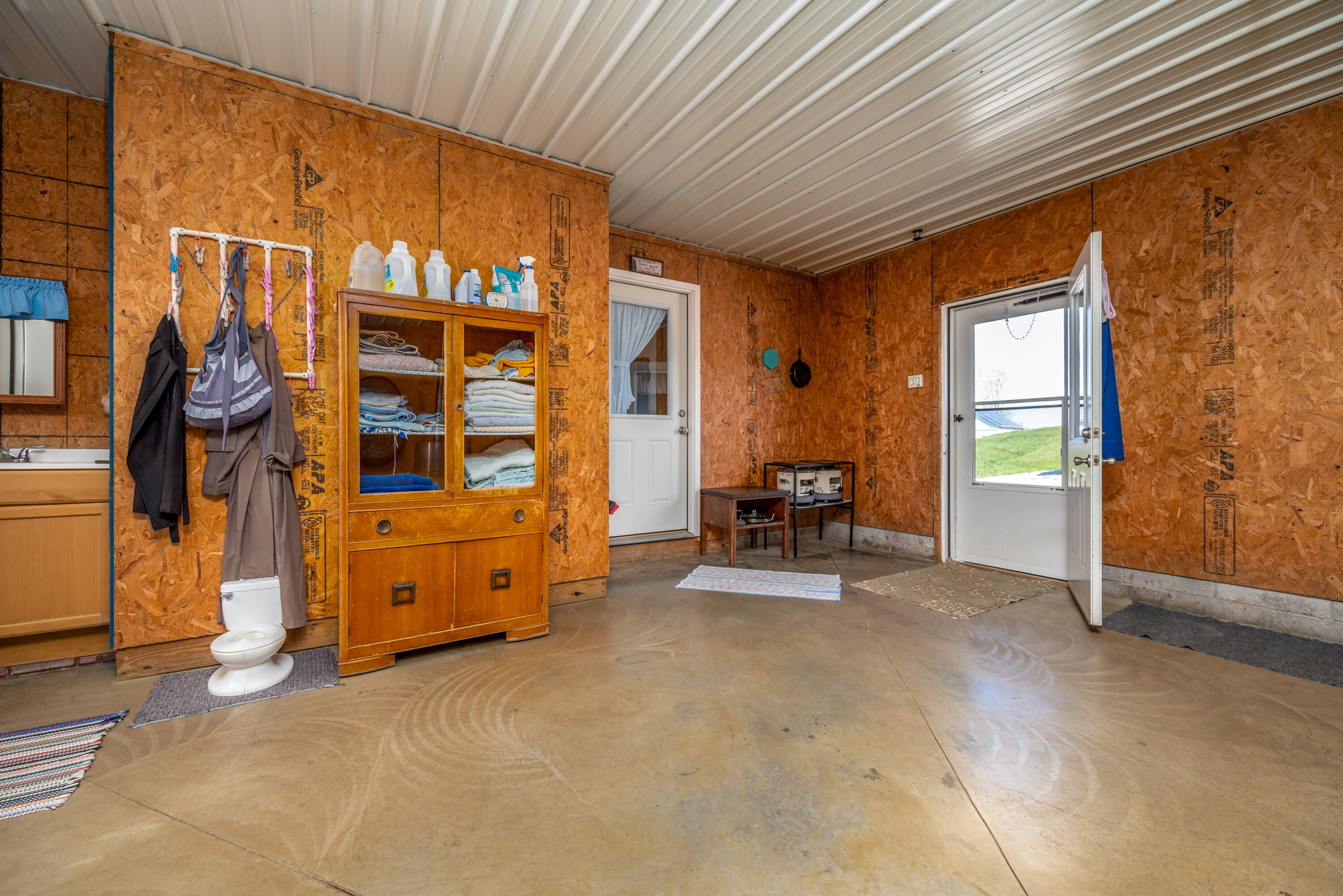 607 Saunders Lane Property Photo 57
