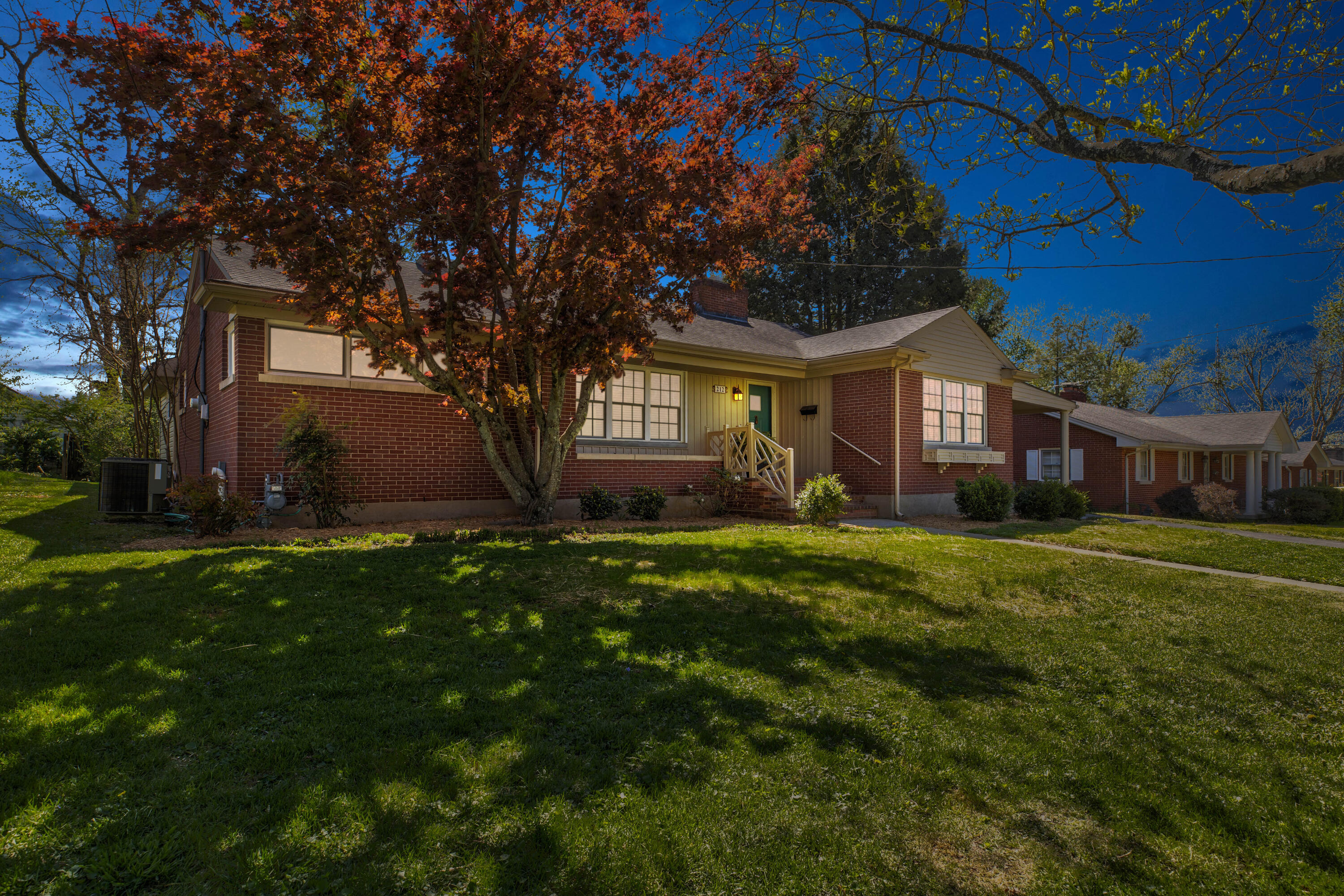 212 Sterling Avenue Property Photo 1