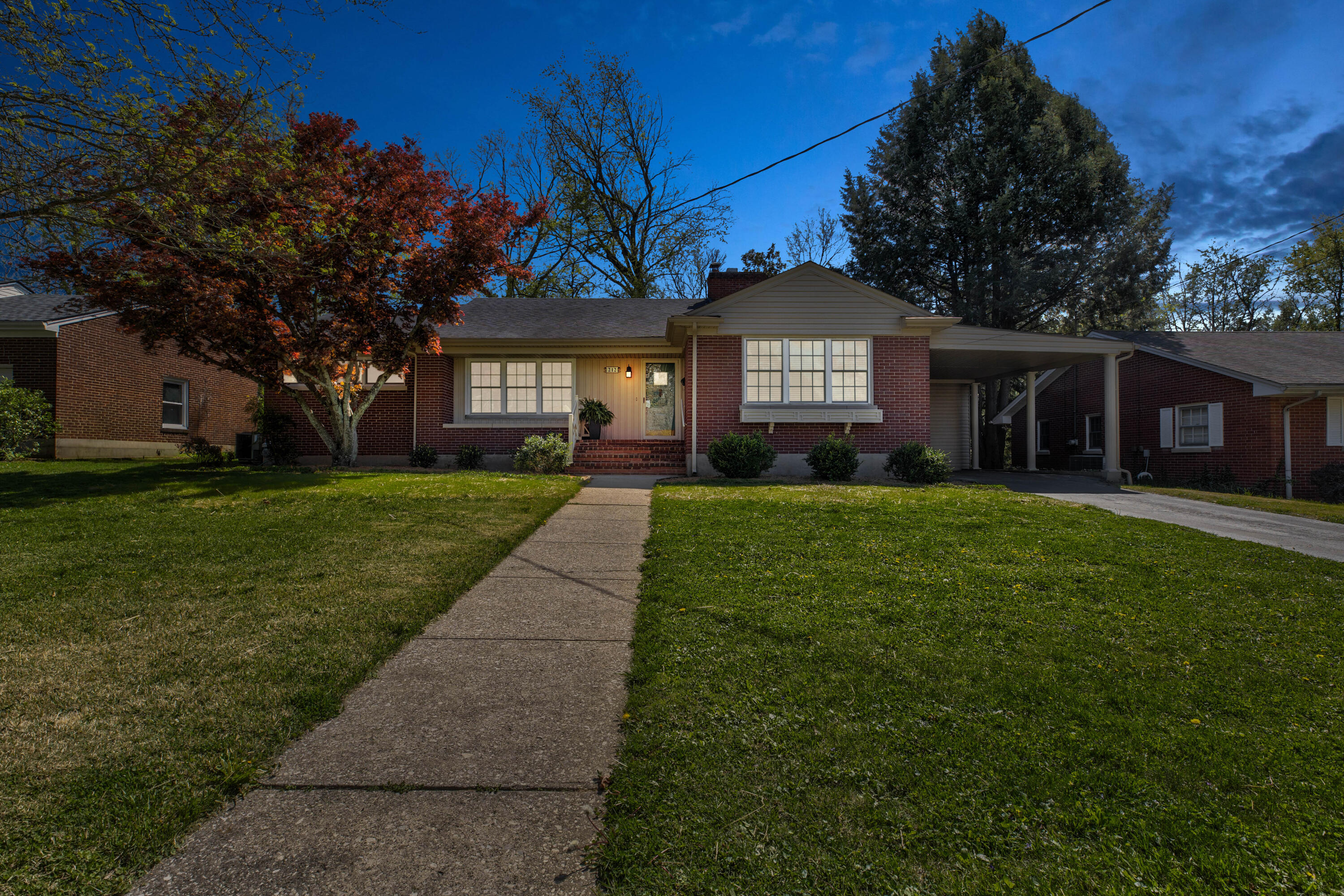 212 Sterling Avenue Property Photo 2