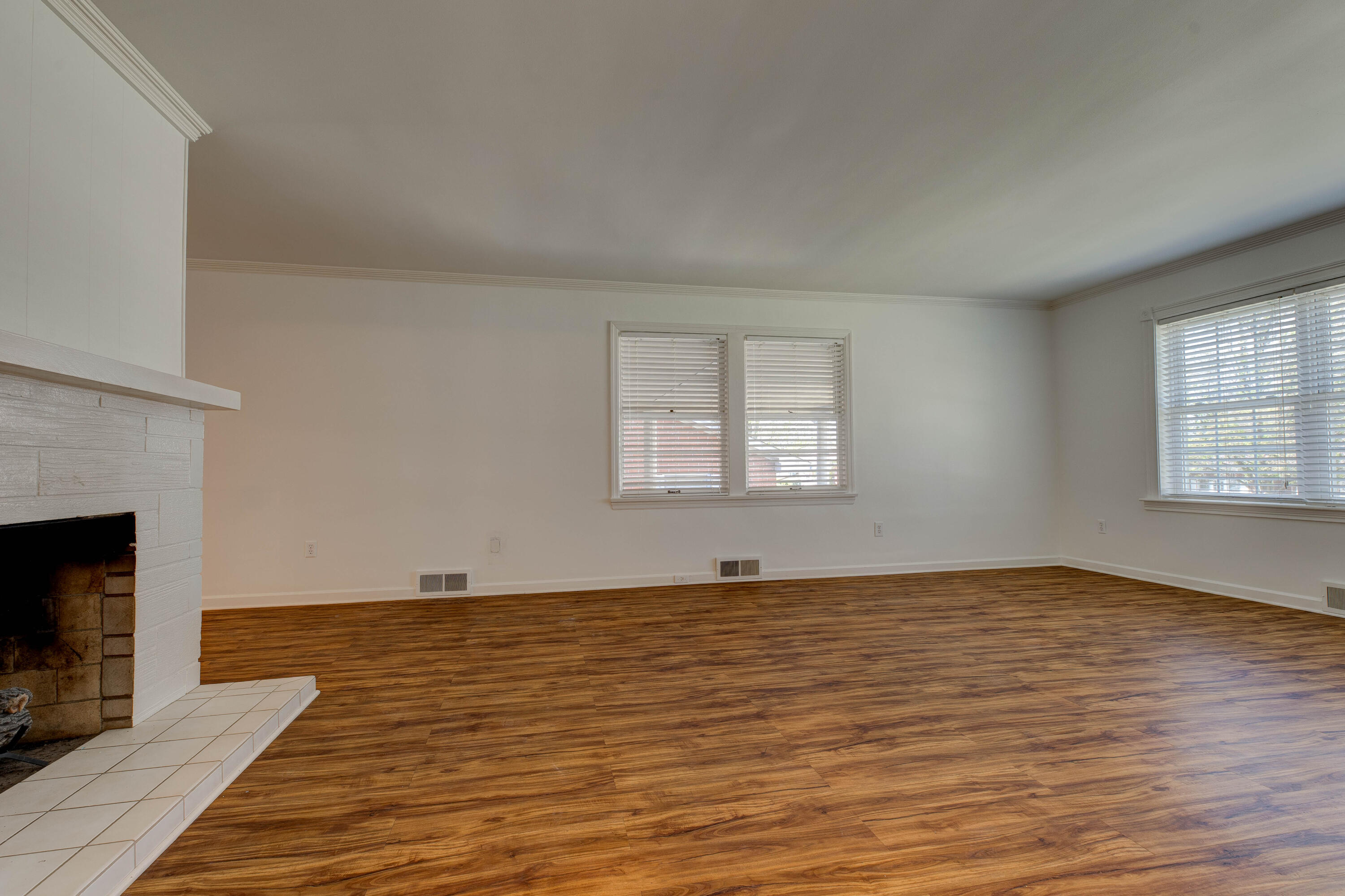 212 Sterling Avenue Property Photo 7
