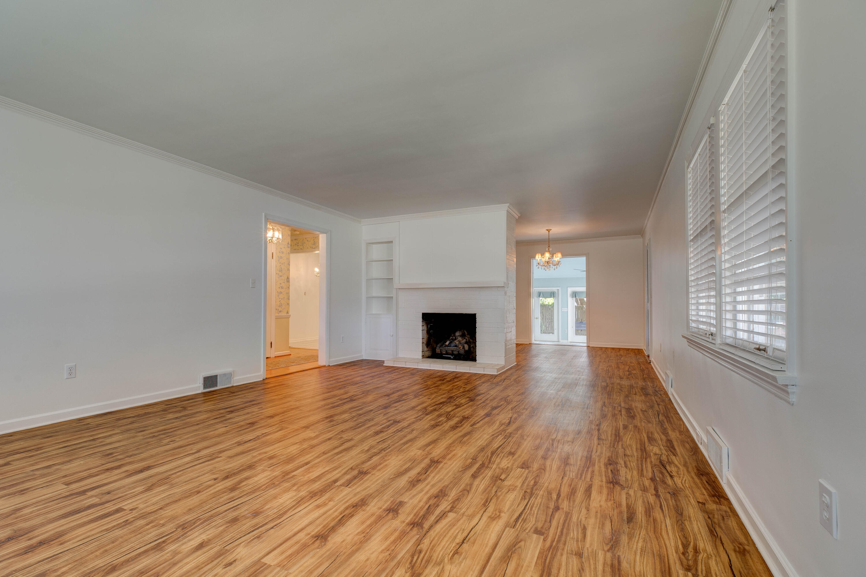 212 Sterling Avenue Property Photo 8