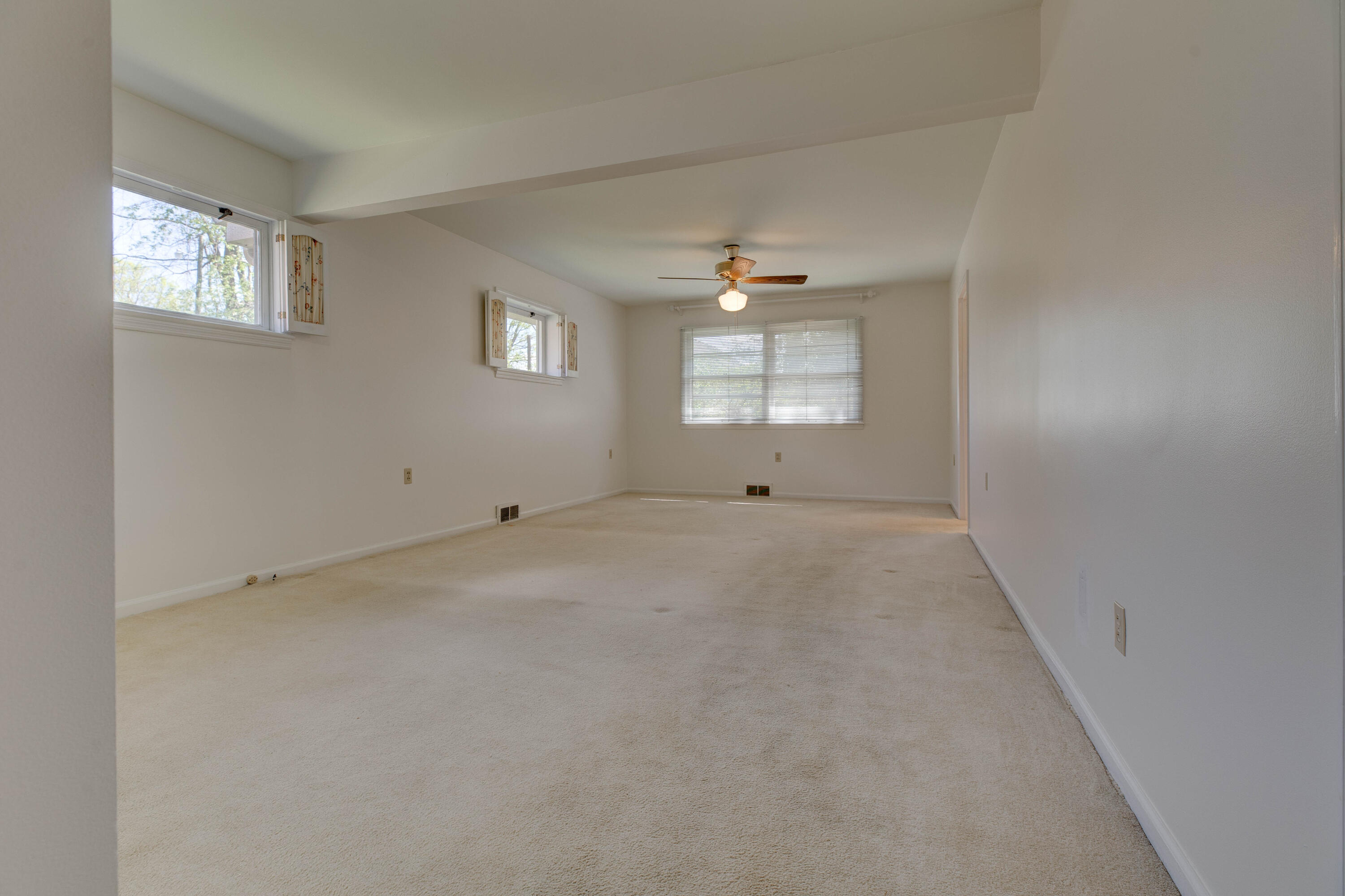 212 Sterling Avenue Property Photo 17