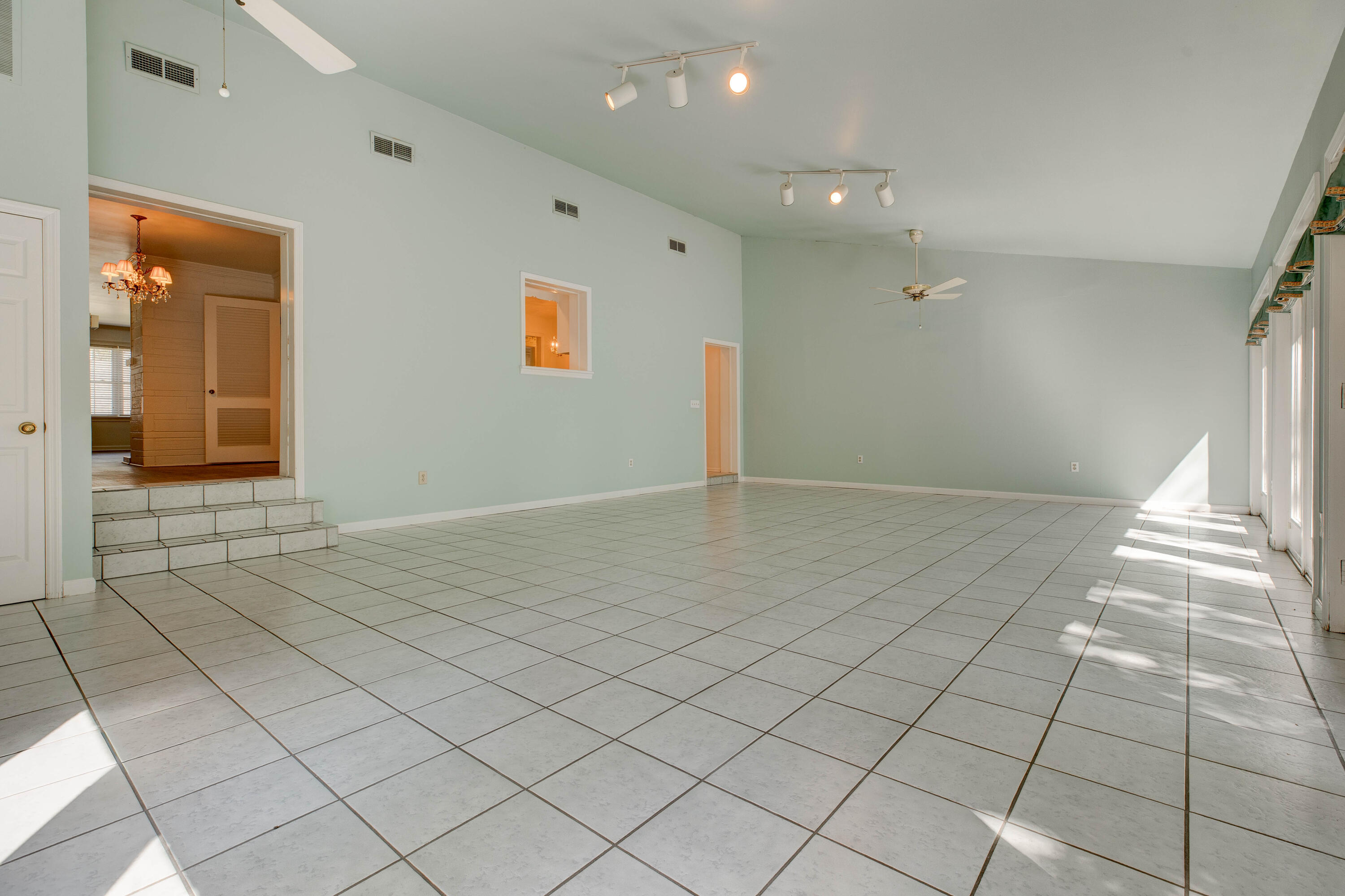 212 Sterling Avenue Property Photo 28