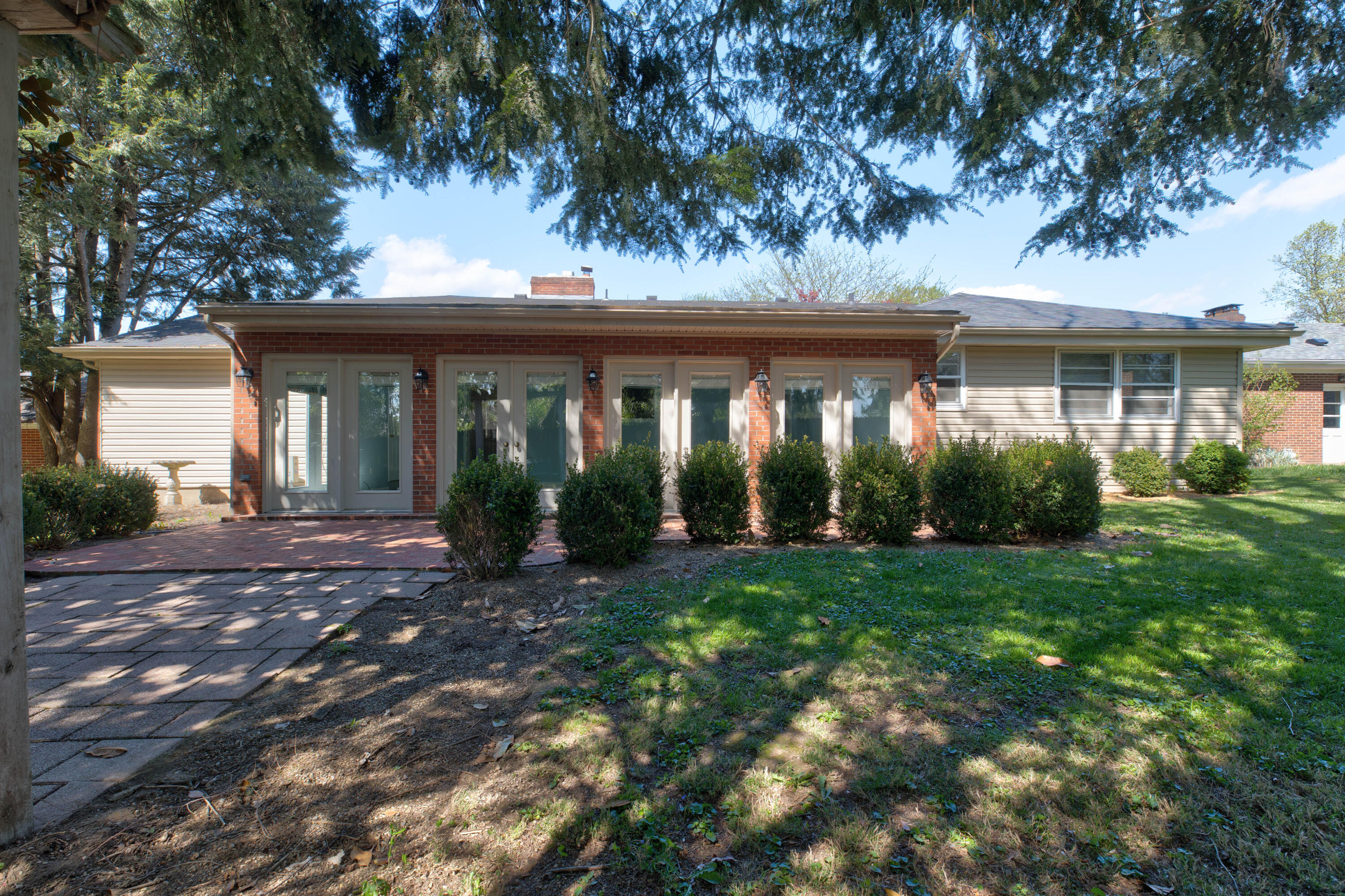 212 Sterling Avenue Property Photo 33
