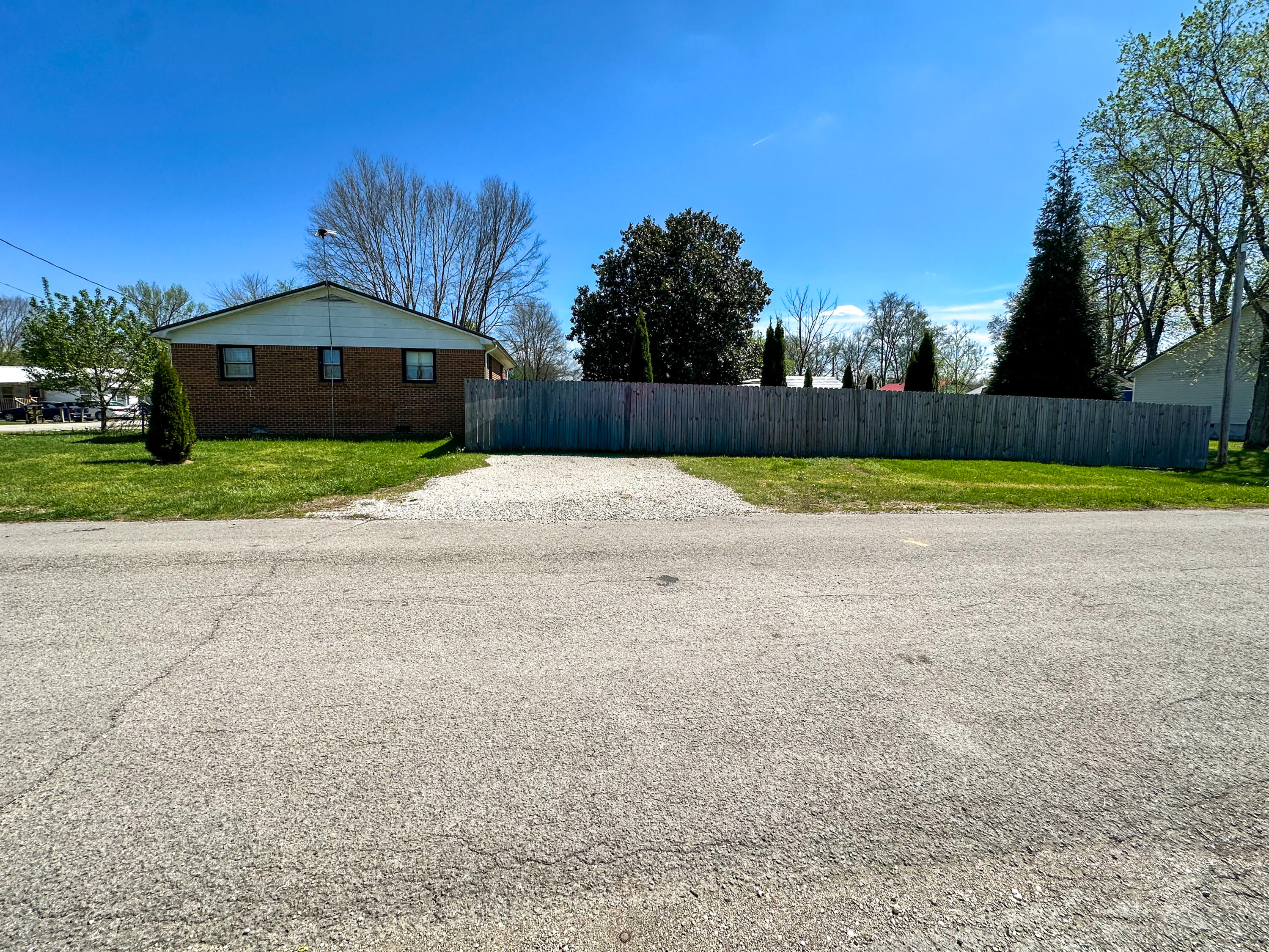 241 8th Avenue Property Photo 4
