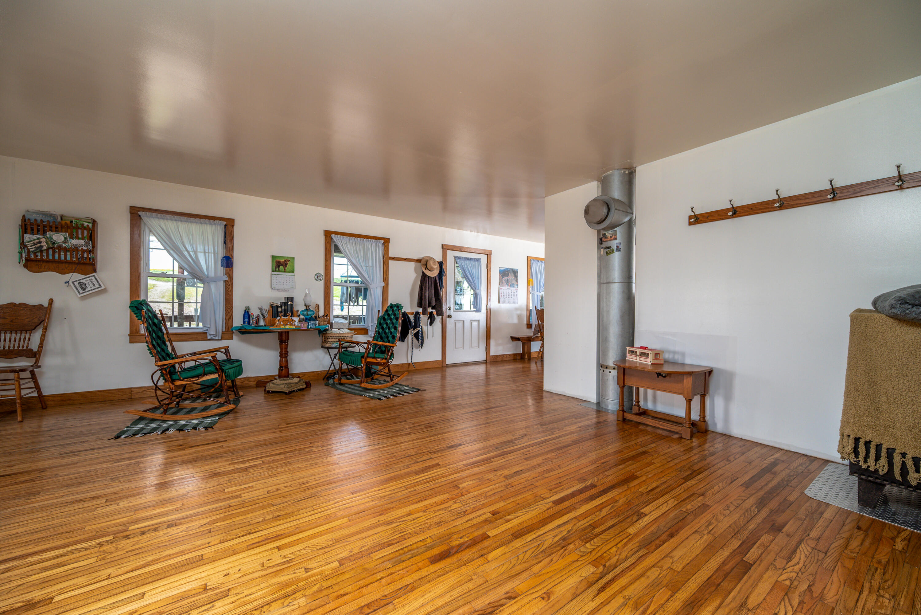 608 Saunders Lane Property Photo 32