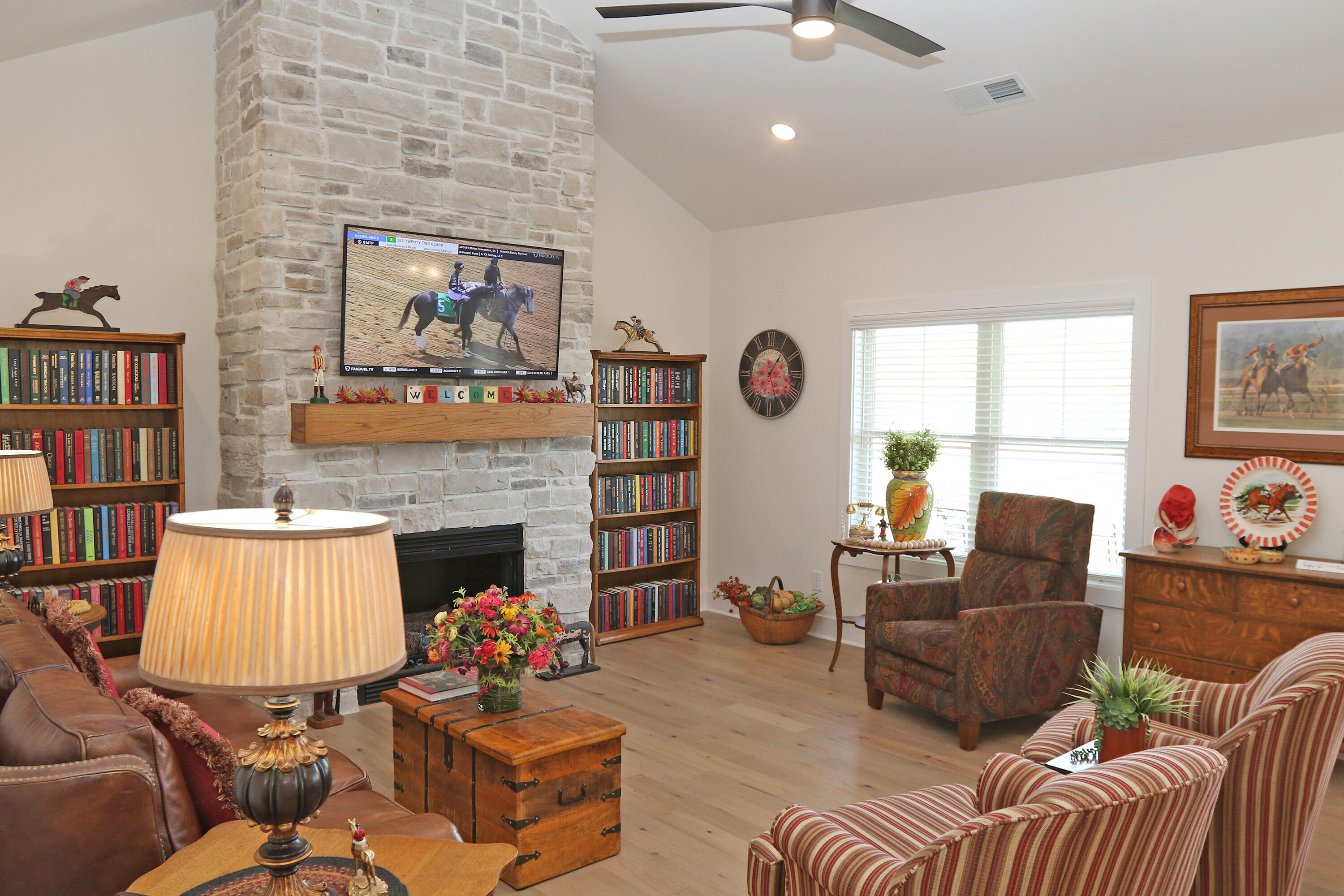 1104 Mission Drive Property Photo 5