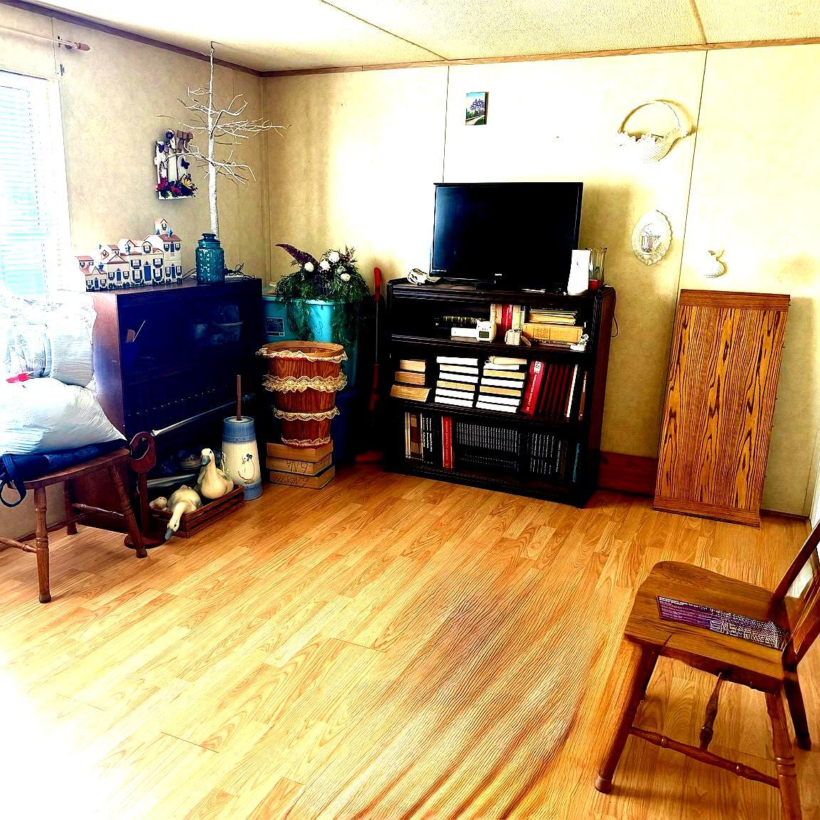 565 Bell Lane Property Photo 12