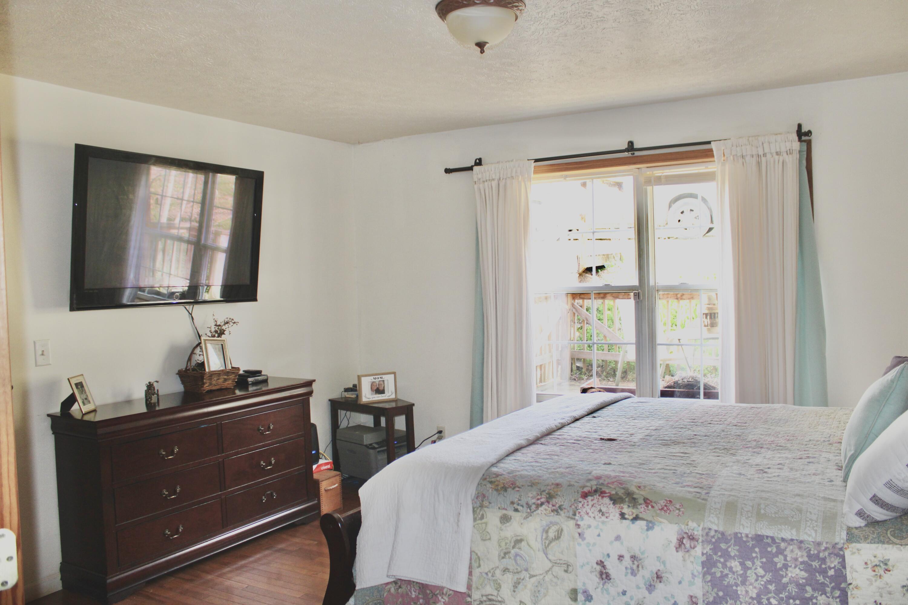 682 Garrad Road Property Photo 10