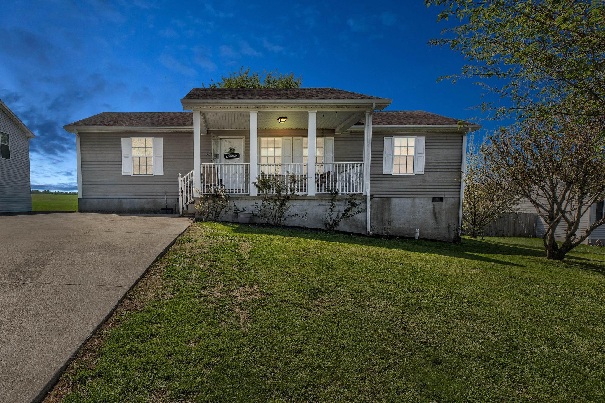 861 Thorn Trace Drive Property Photo 1