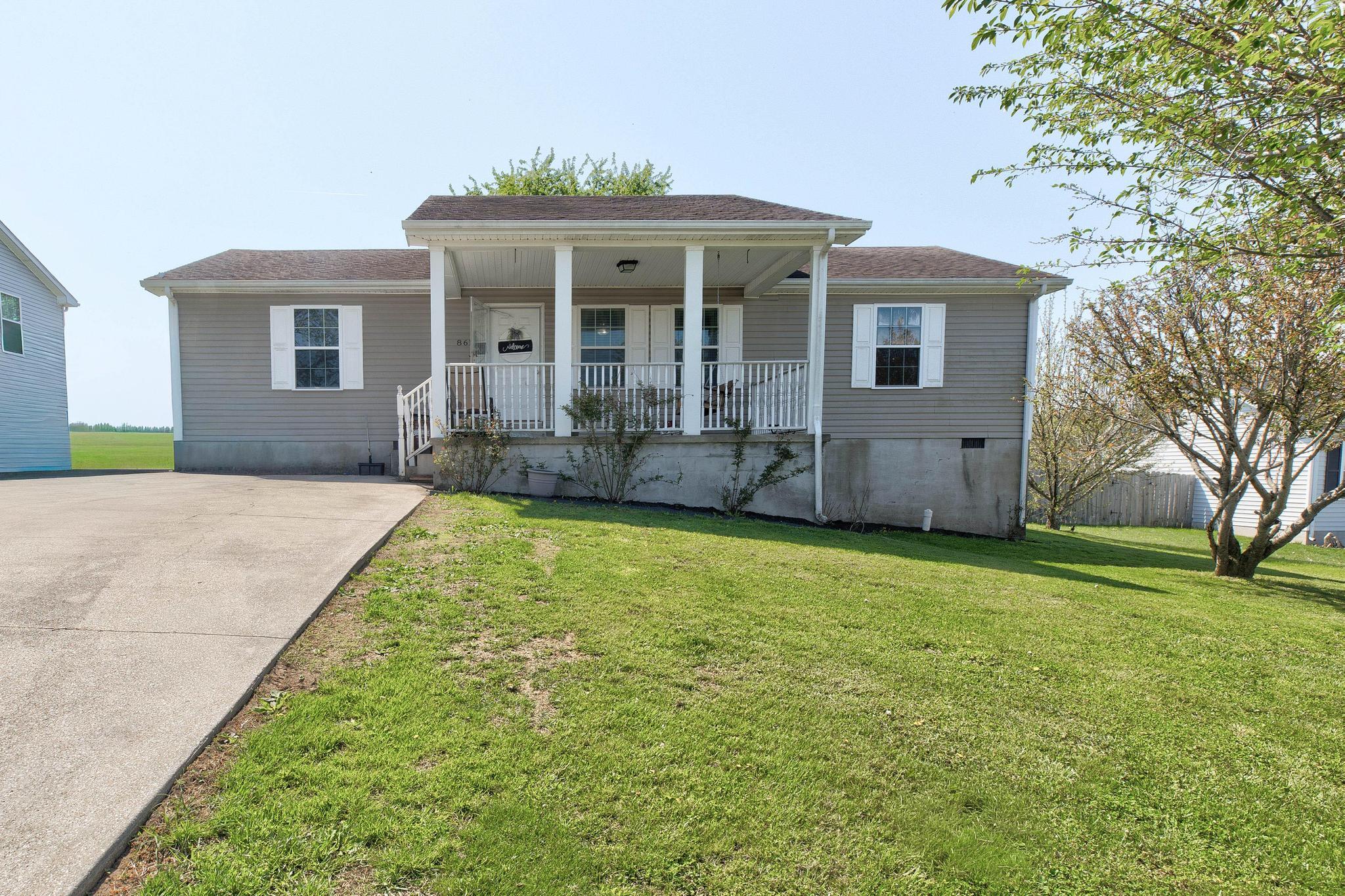 861 Thorn Trace Drive Property Photo 2