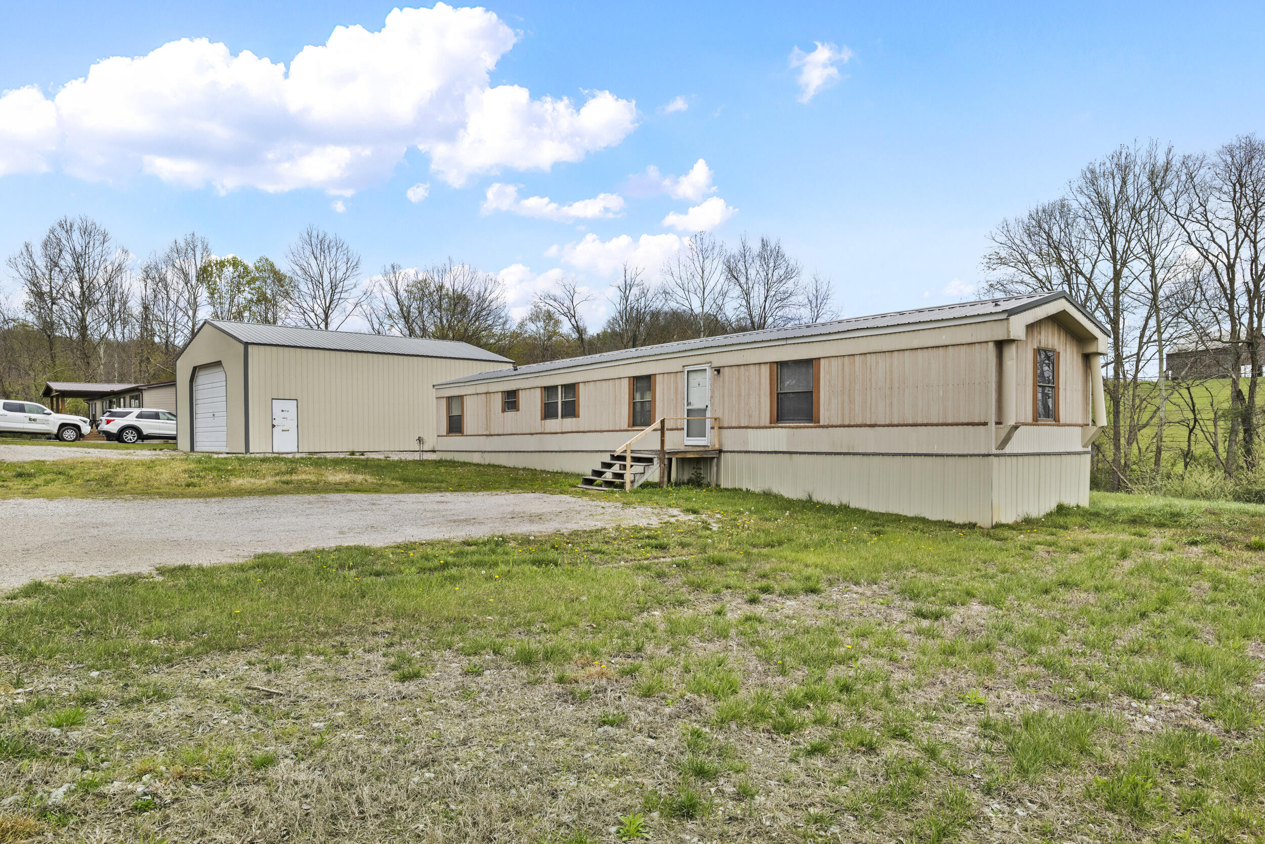80 Fox Run Road Property Photo 4
