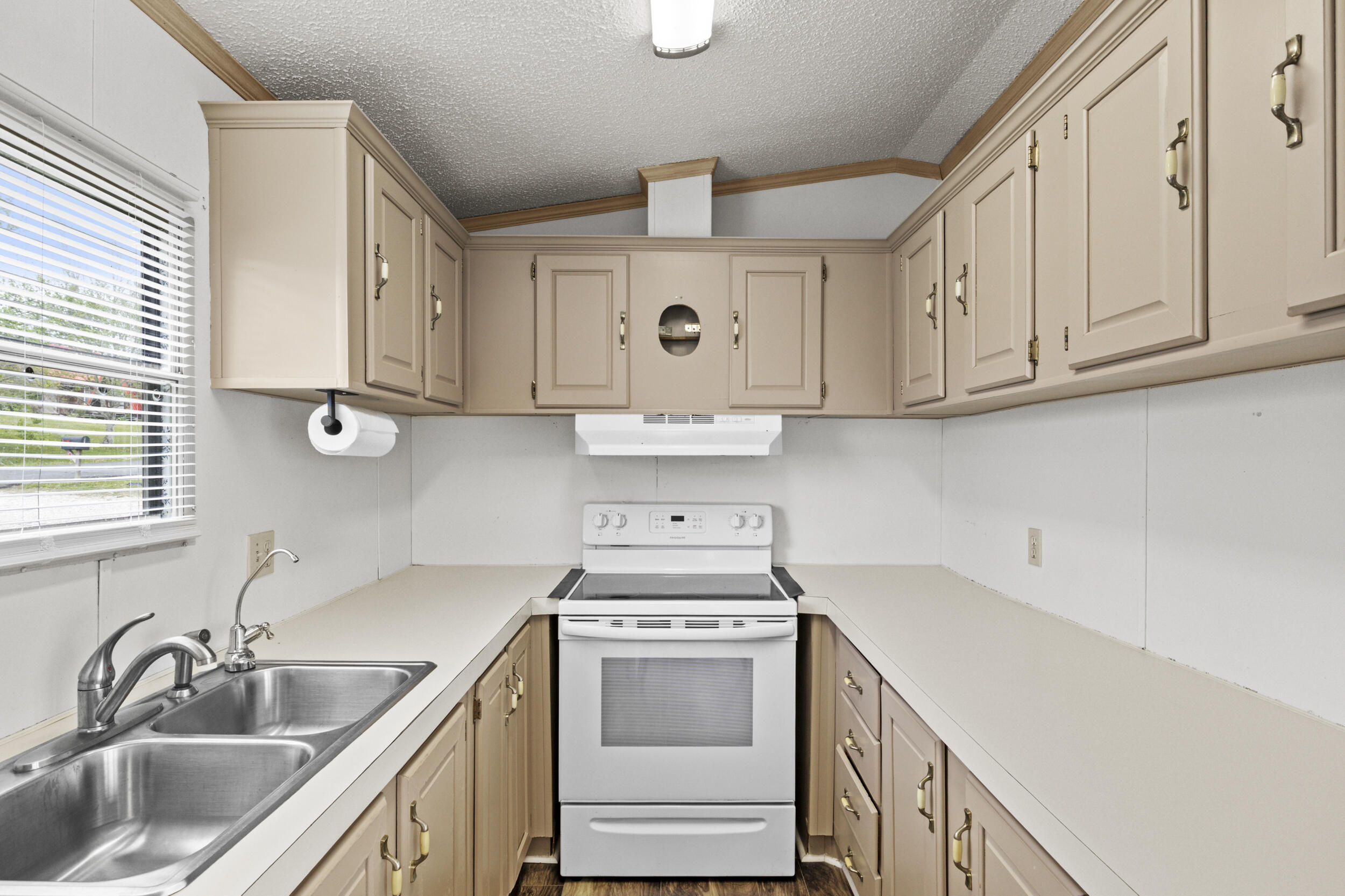 80 Fox Run Road Property Photo 13