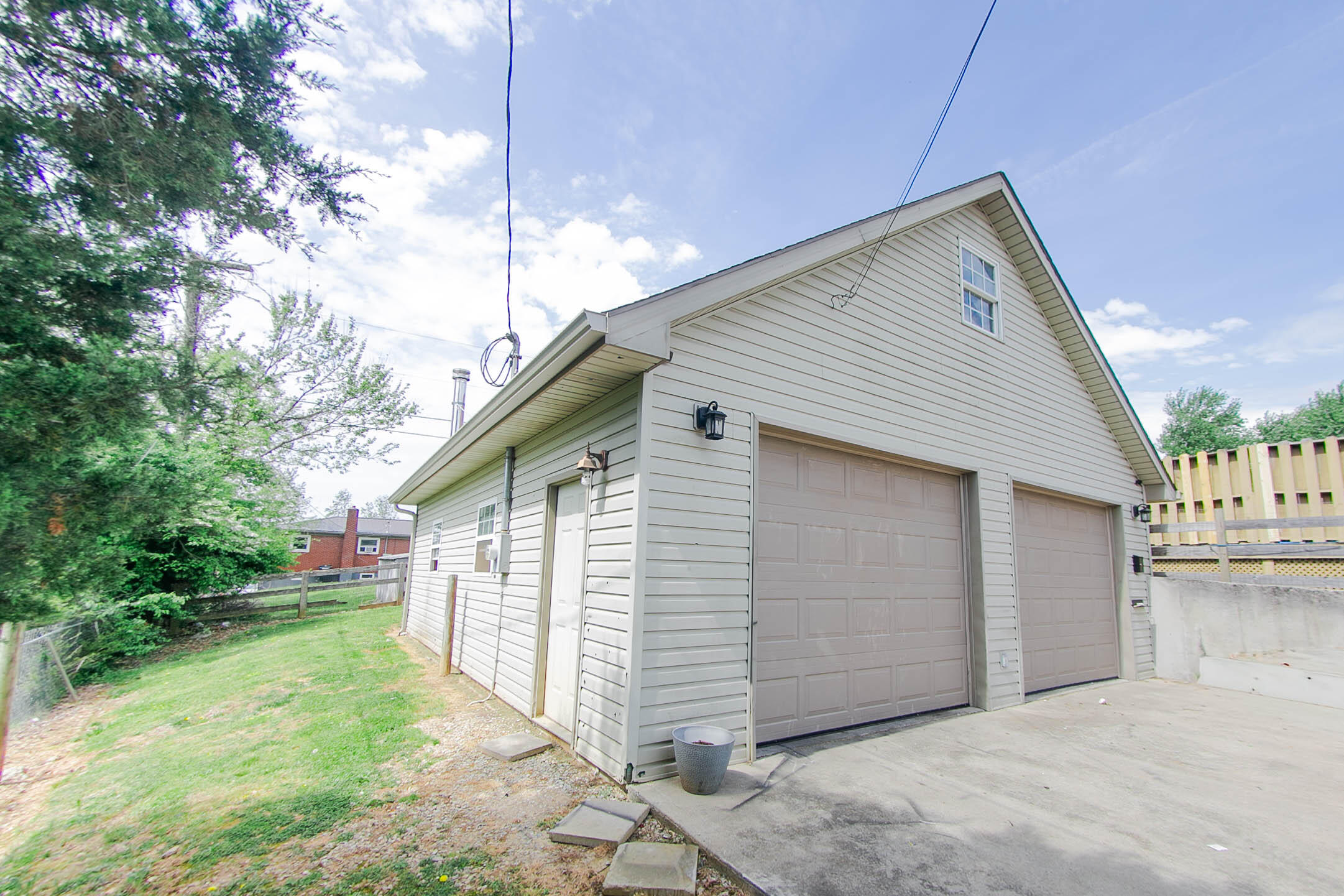 109 Rolling Hills Drive Property Photo 13