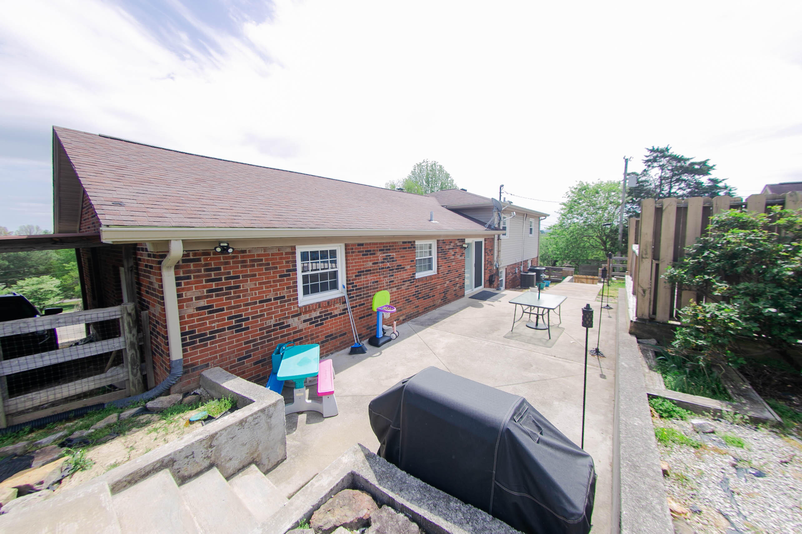 109 Rolling Hills Drive Property Photo 28