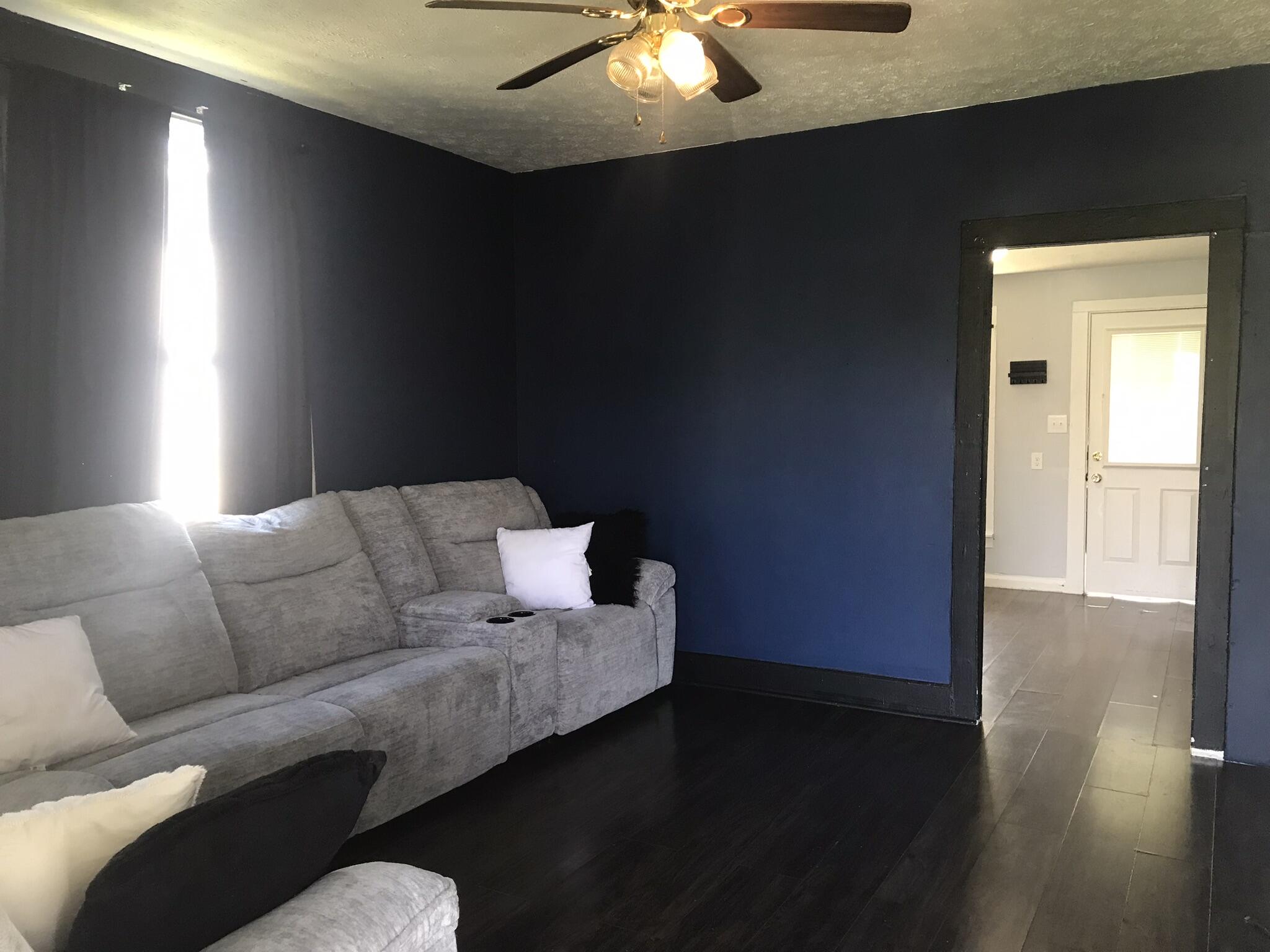 2208 Cedar Street Property Photo 5