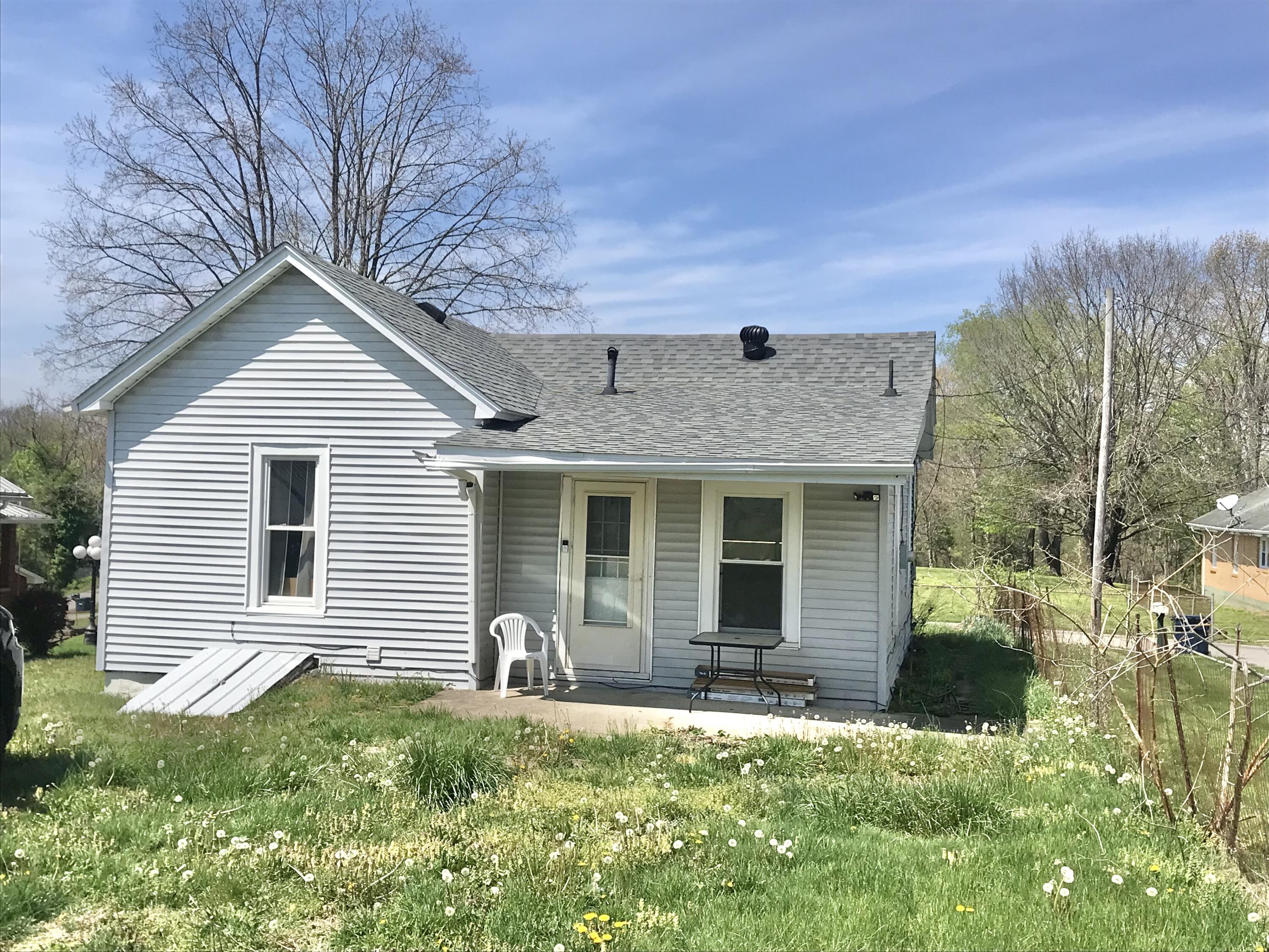 2208 Cedar Street Property Photo 20