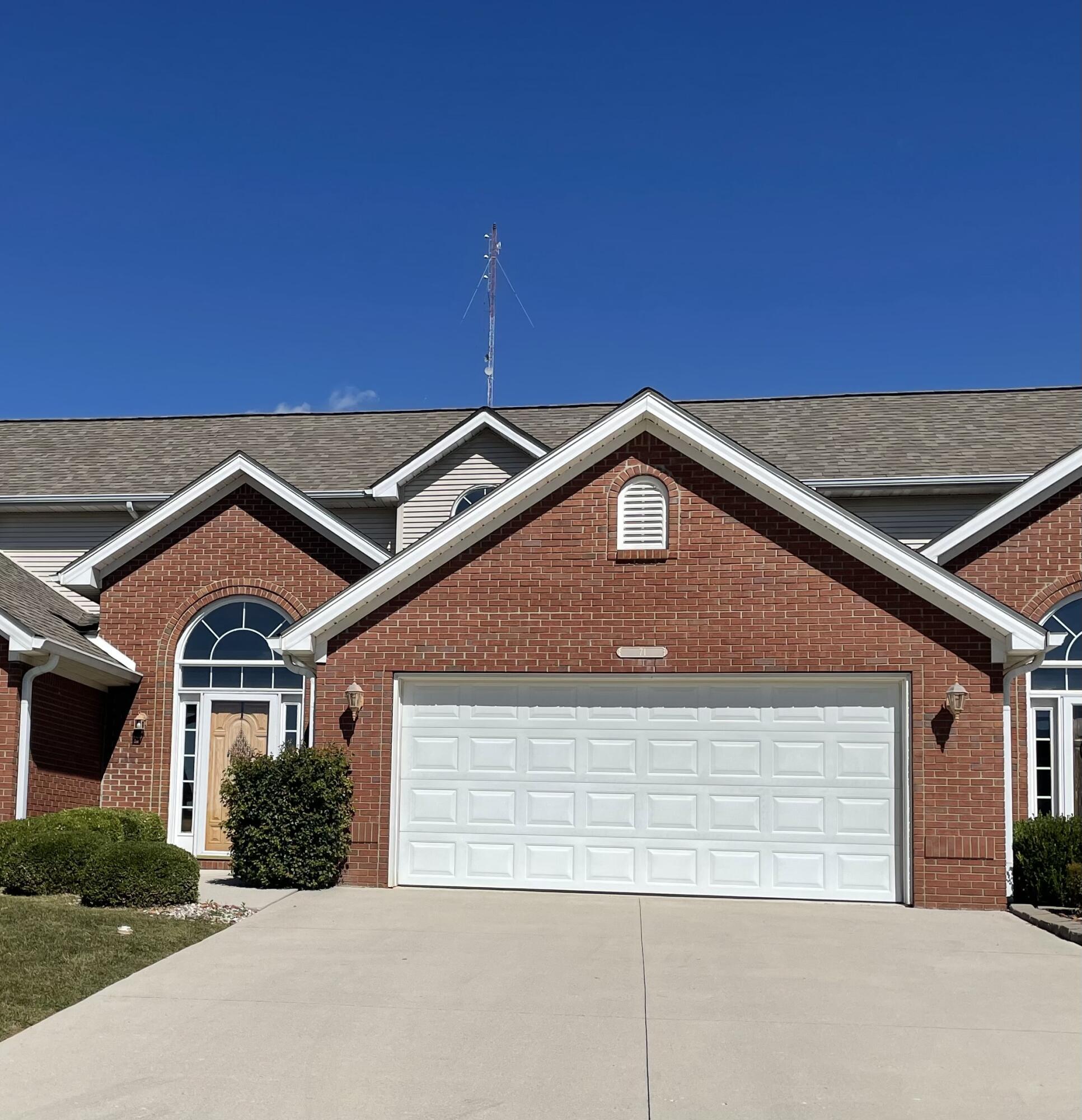 71 W Saddlebrook Drive Property Photo 1