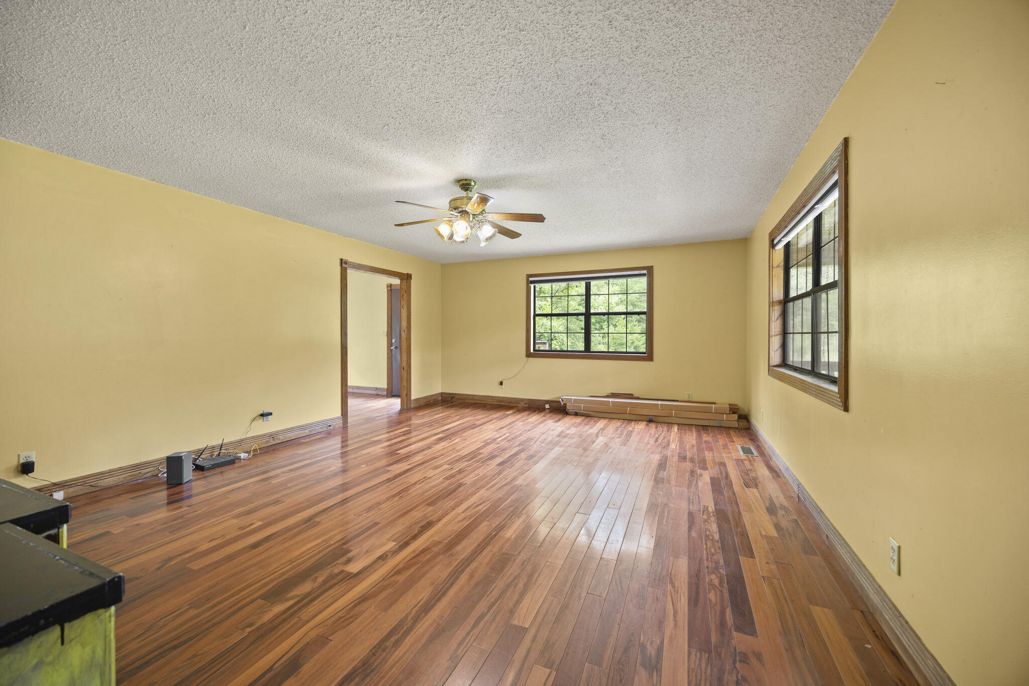576 Laxton Road Property Photo 10