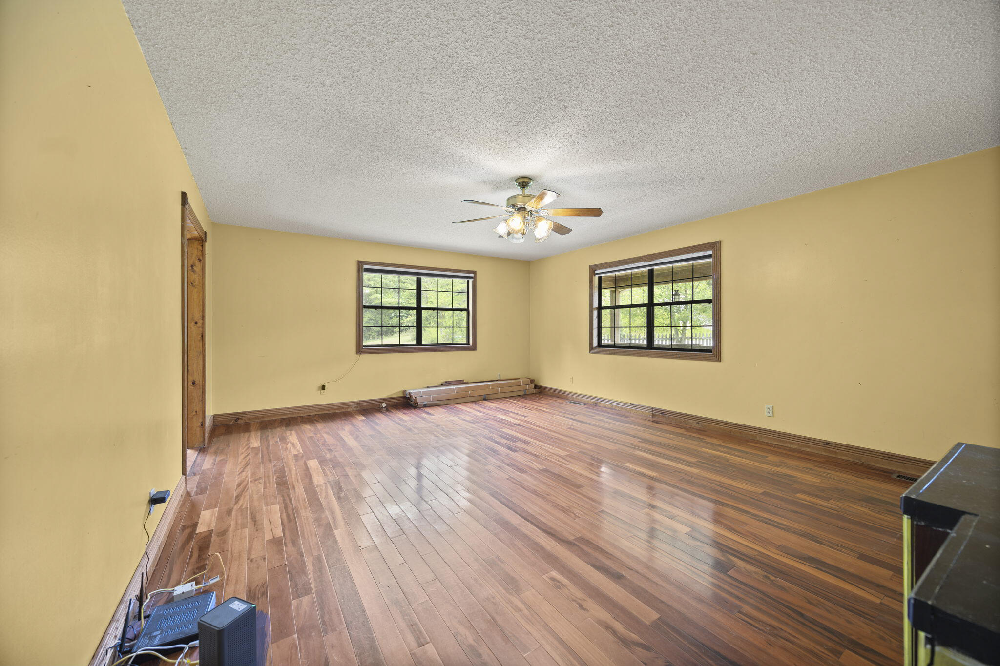 576 Laxton Road Property Photo 12