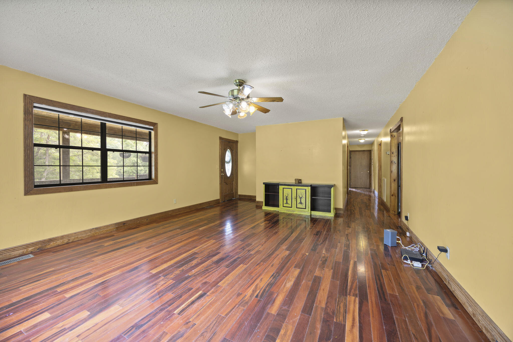 576 Laxton Road Property Photo 13