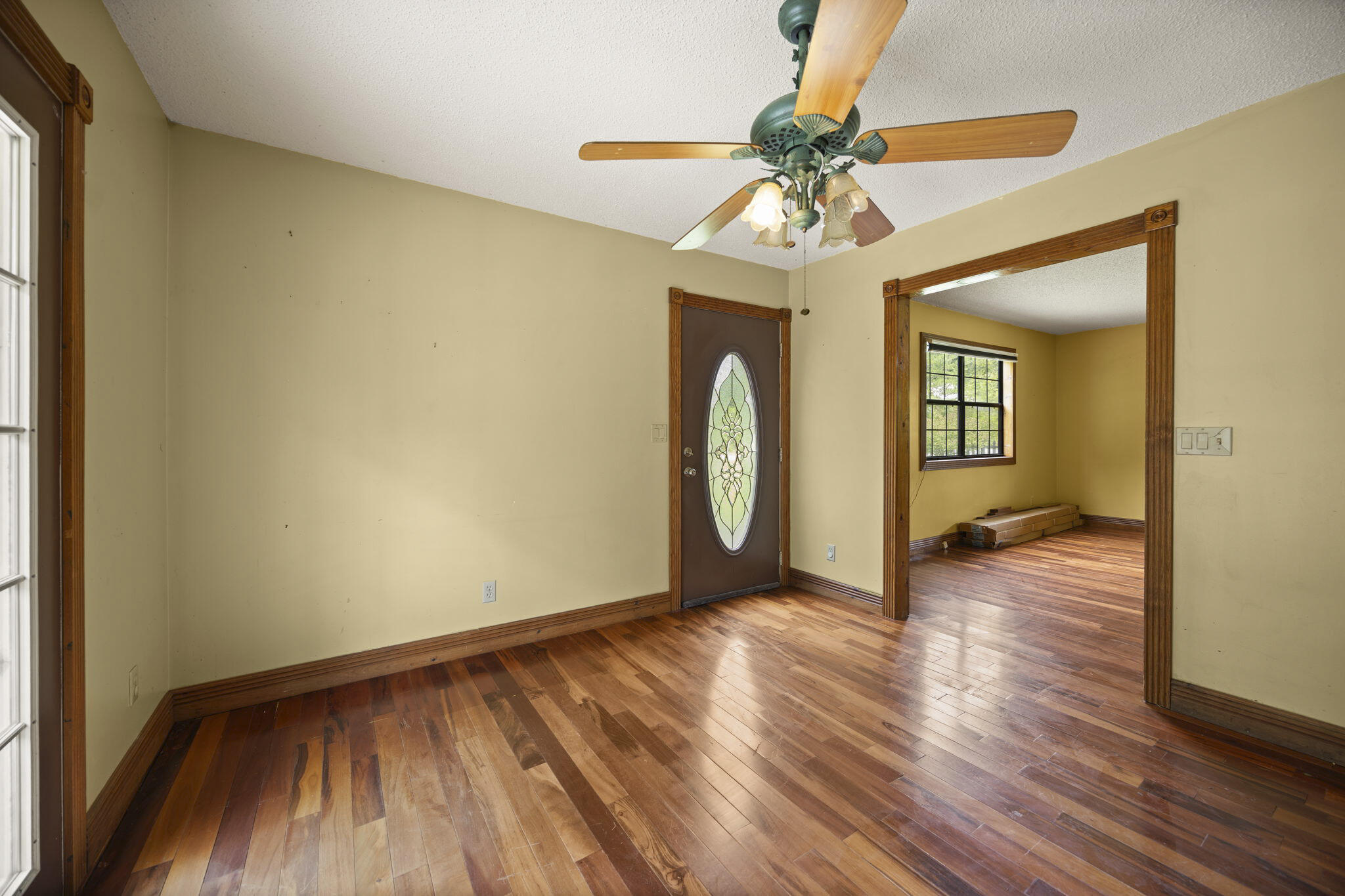 576 Laxton Road Property Photo 16