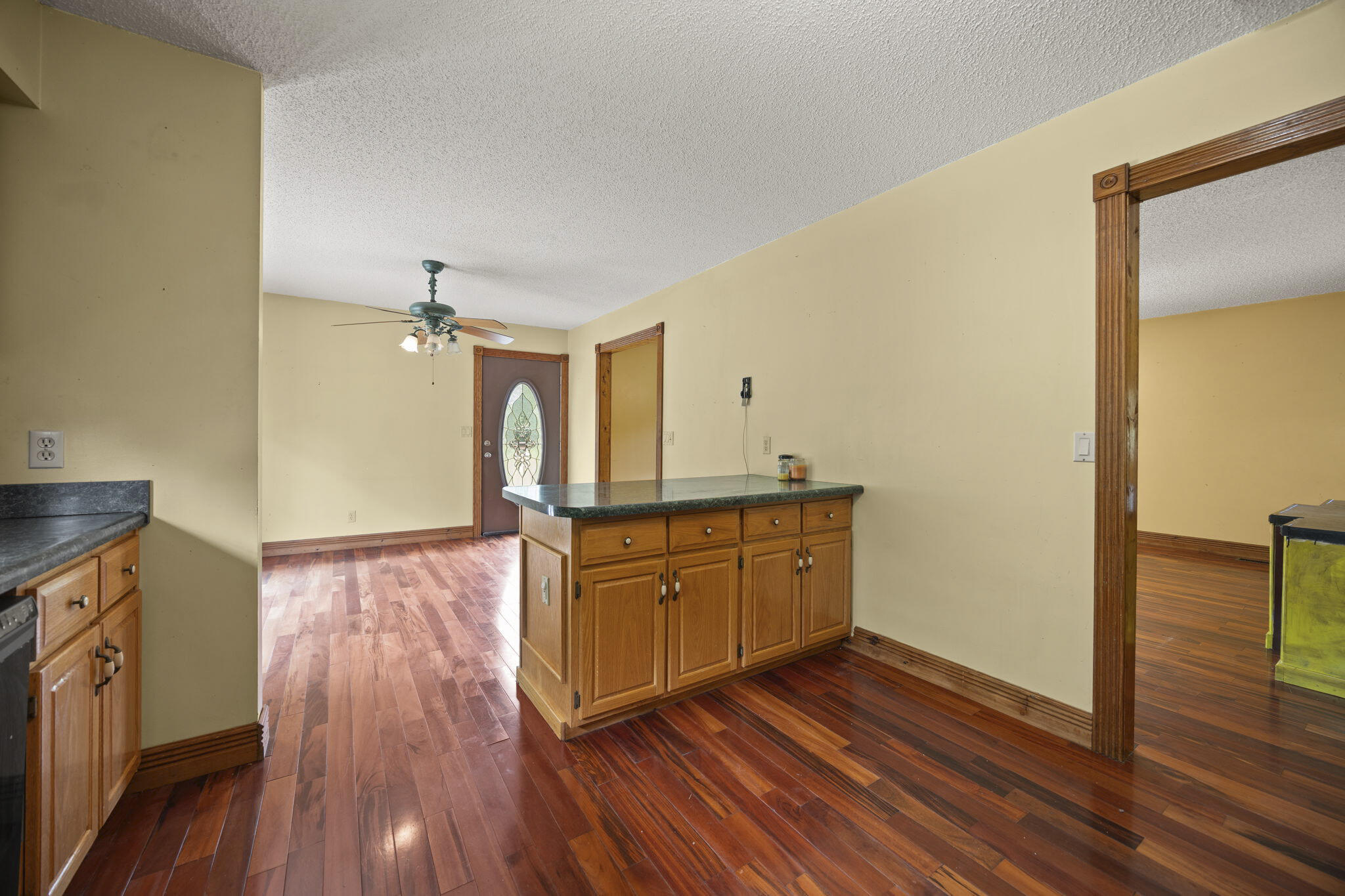 576 Laxton Road Property Photo 18