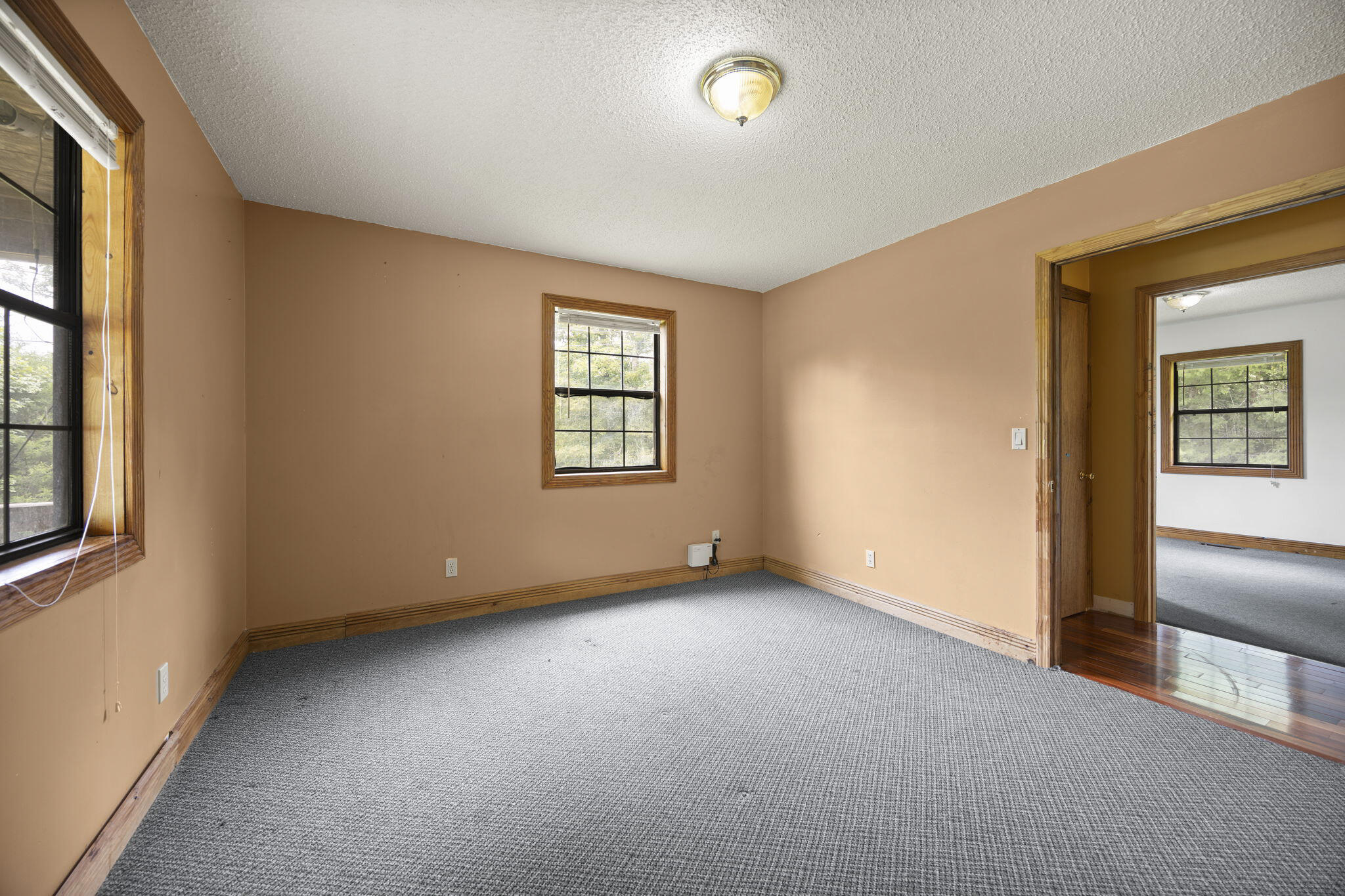 576 Laxton Road Property Photo 27