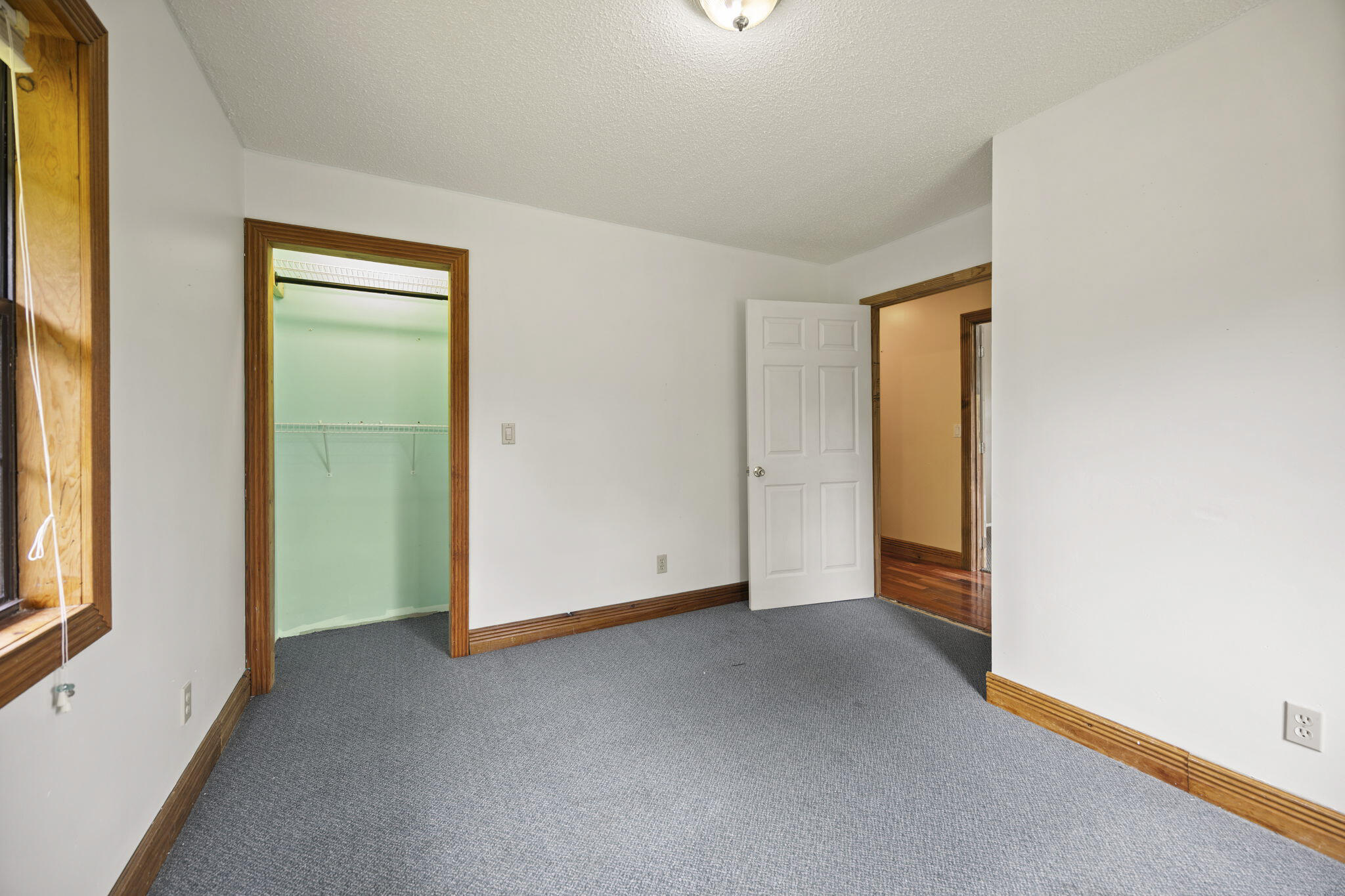 576 Laxton Road Property Photo 31