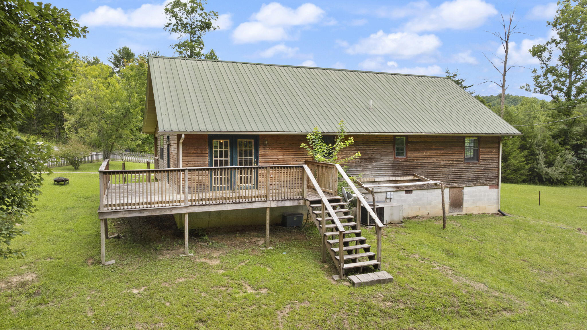 576 Laxton Road Property Photo 38