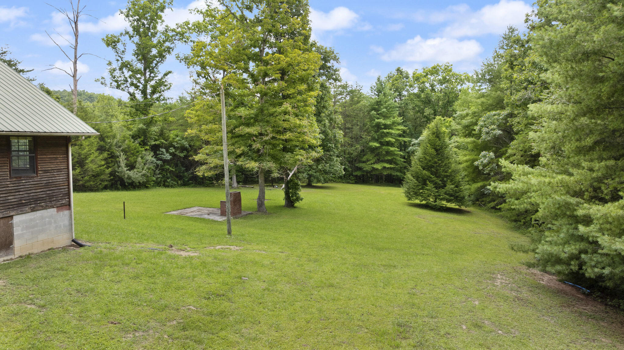 576 Laxton Road Property Photo 39
