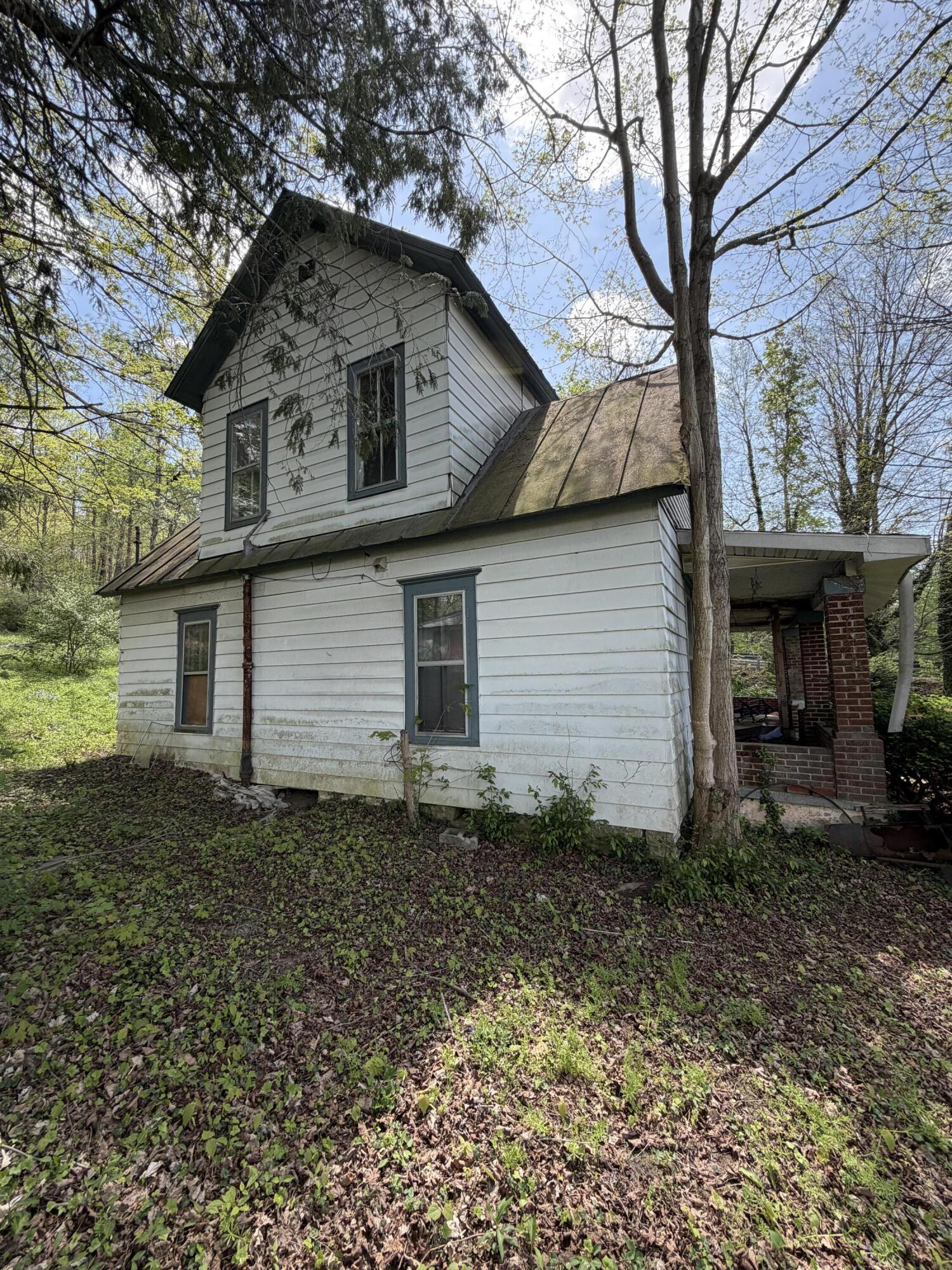 15 Old Us Hwy 25 Property Photo 4