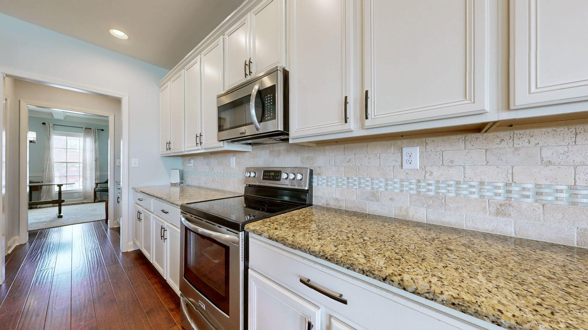 4668 Larkhill Lane Property Photo 8