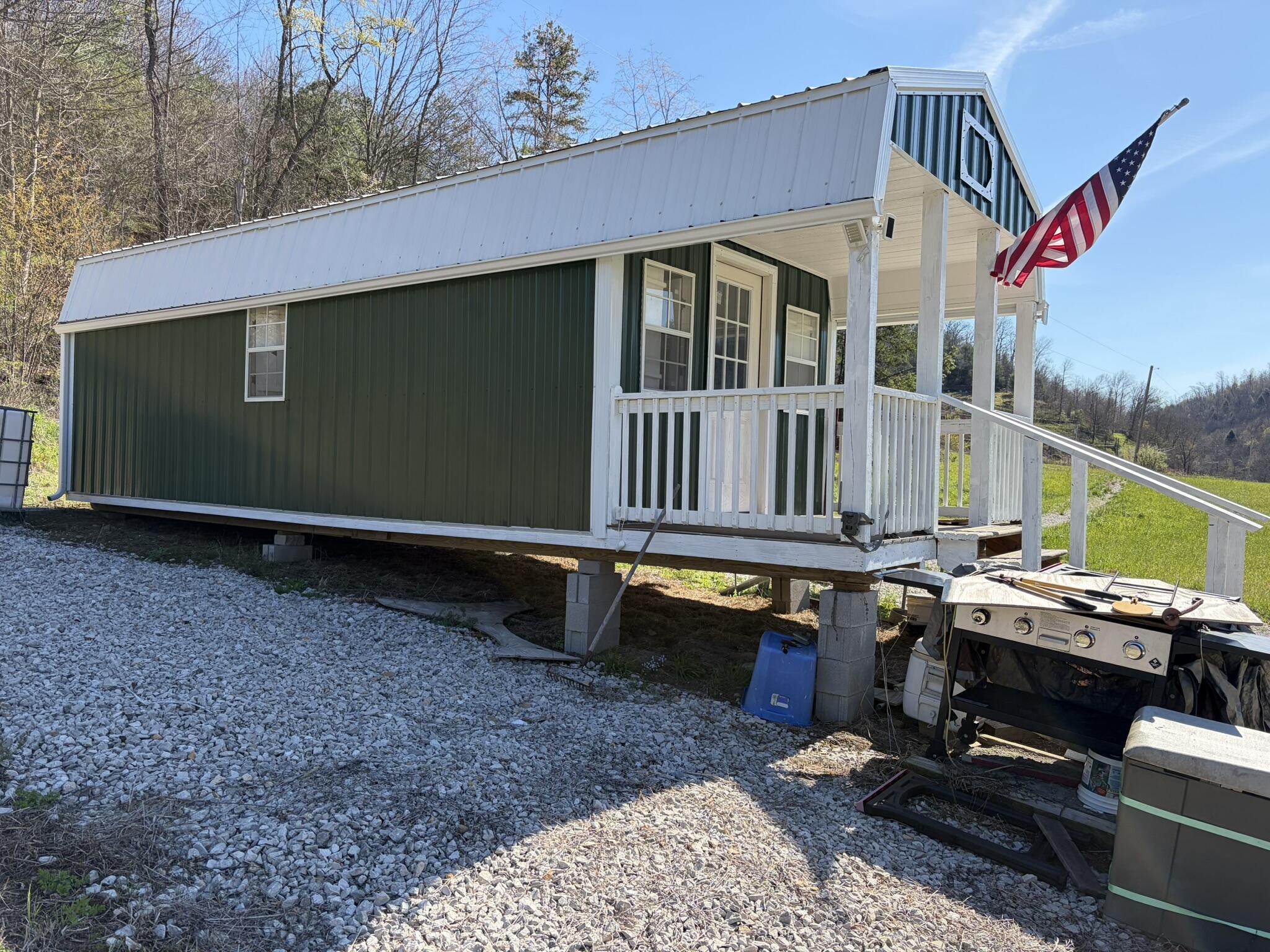 1025 State Highway 589 Property Photo 5