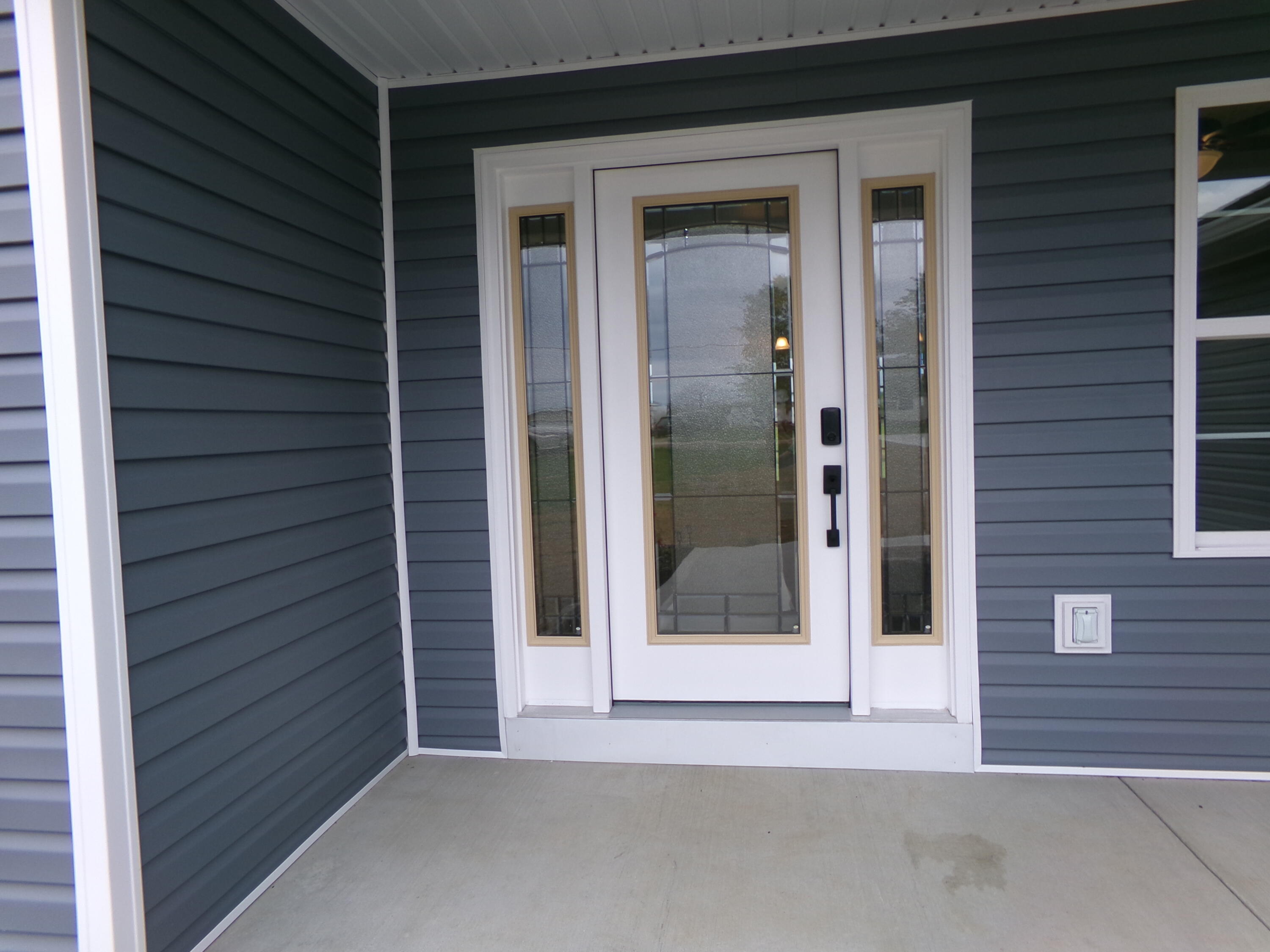 113 Spring Meadows Drive Property Photo 2