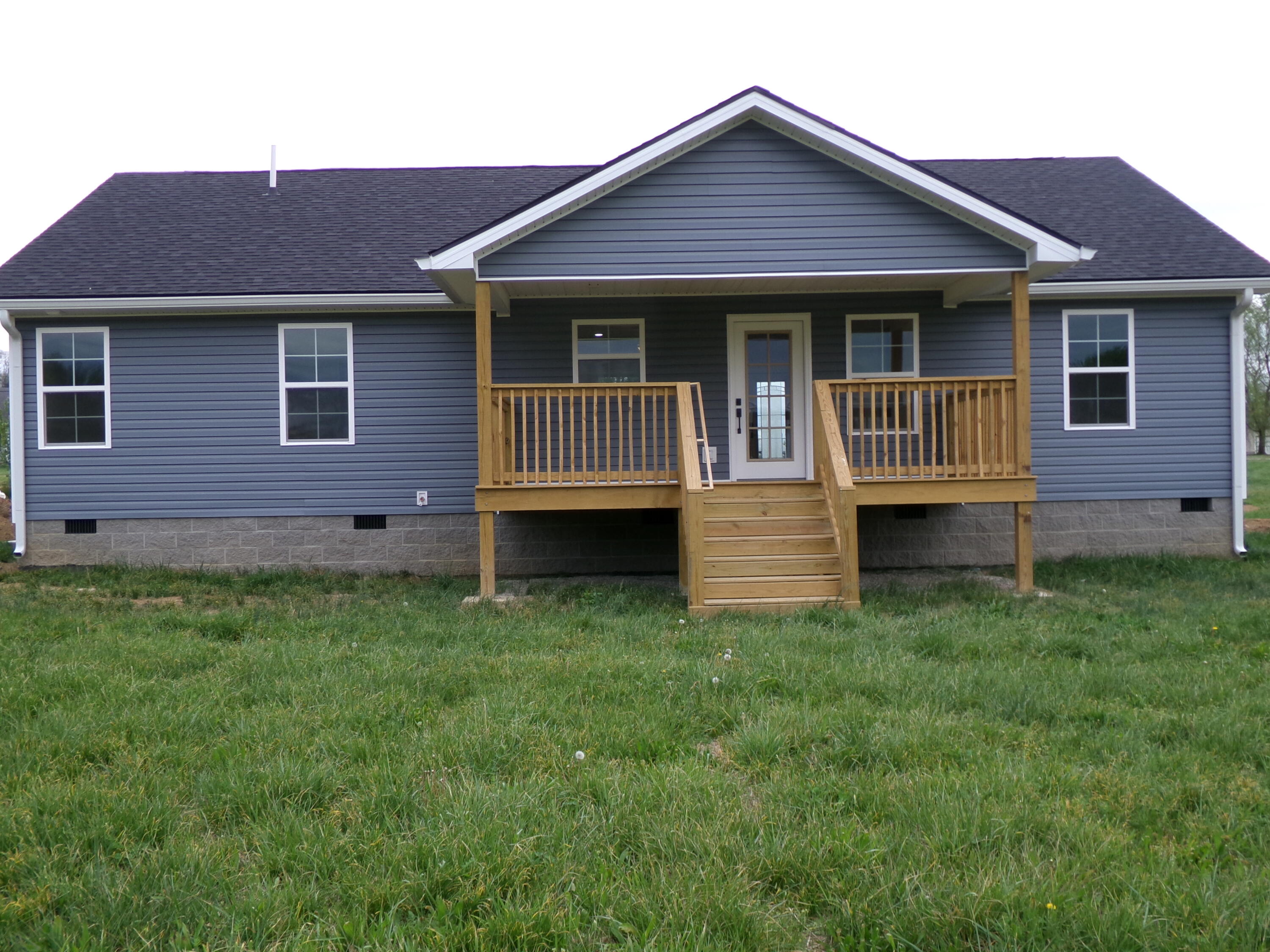 113 Spring Meadows Drive Property Photo 3
