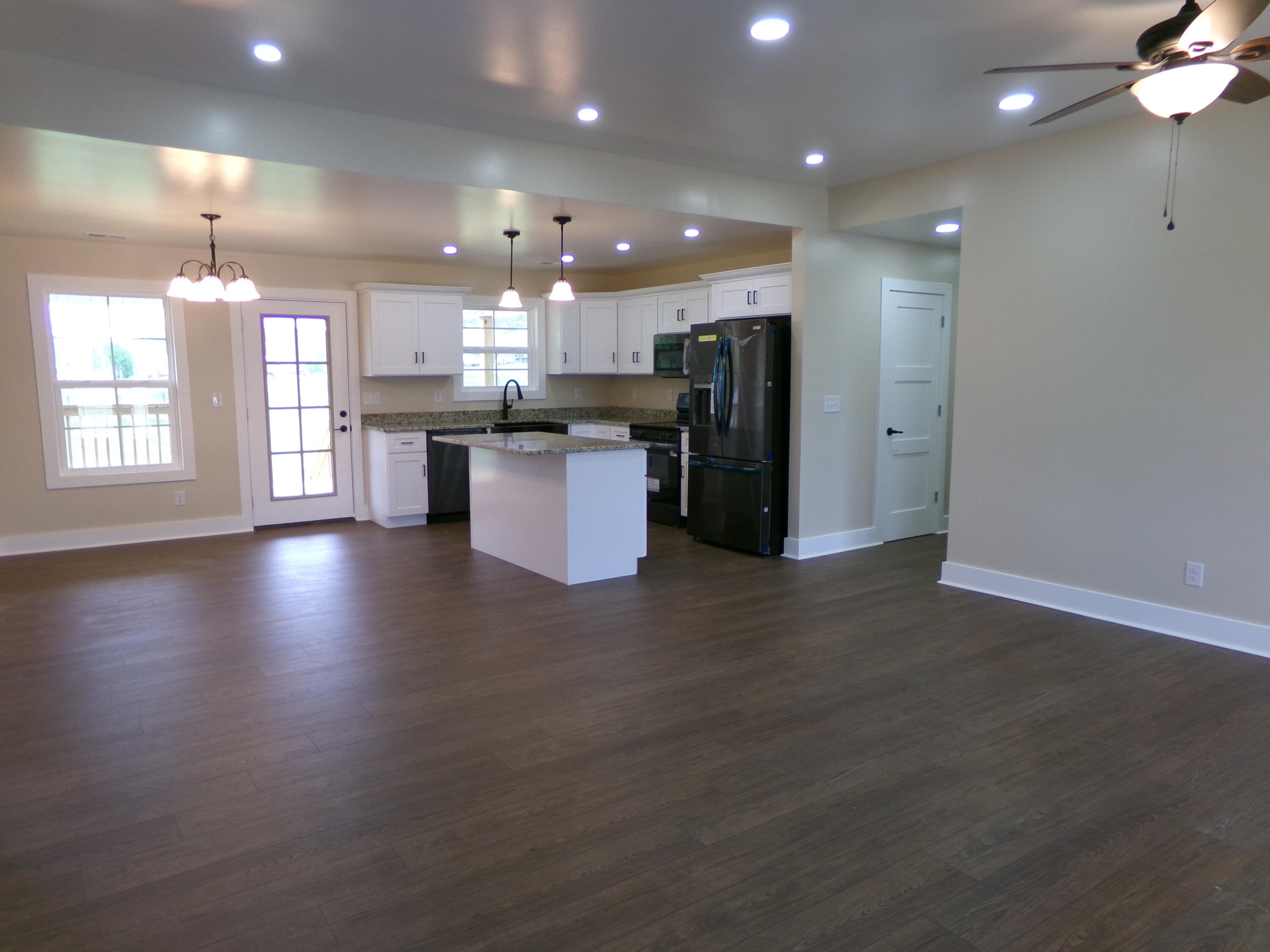 113 Spring Meadows Drive Property Photo 7