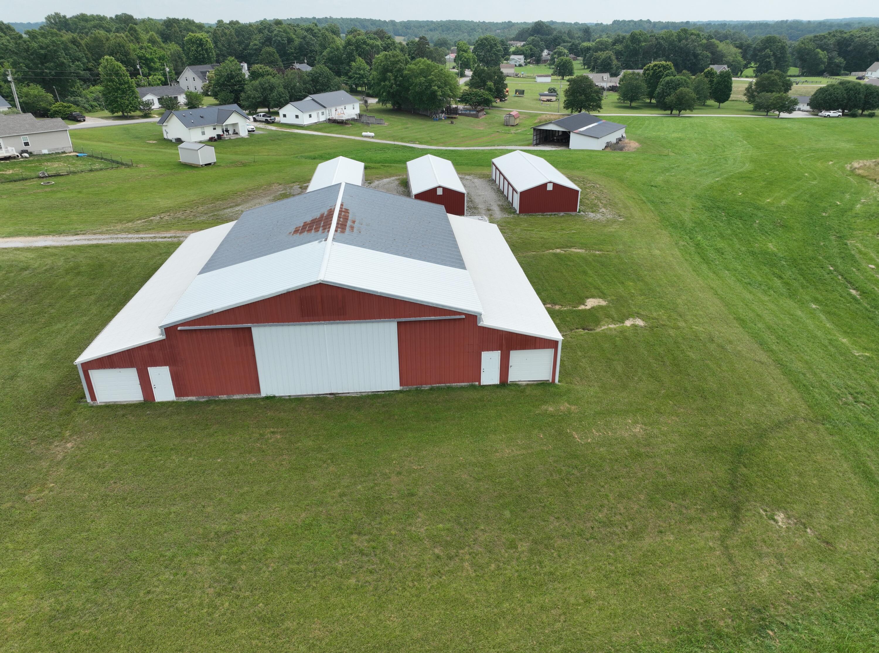 5689 State Highway 290 Property Photo 4