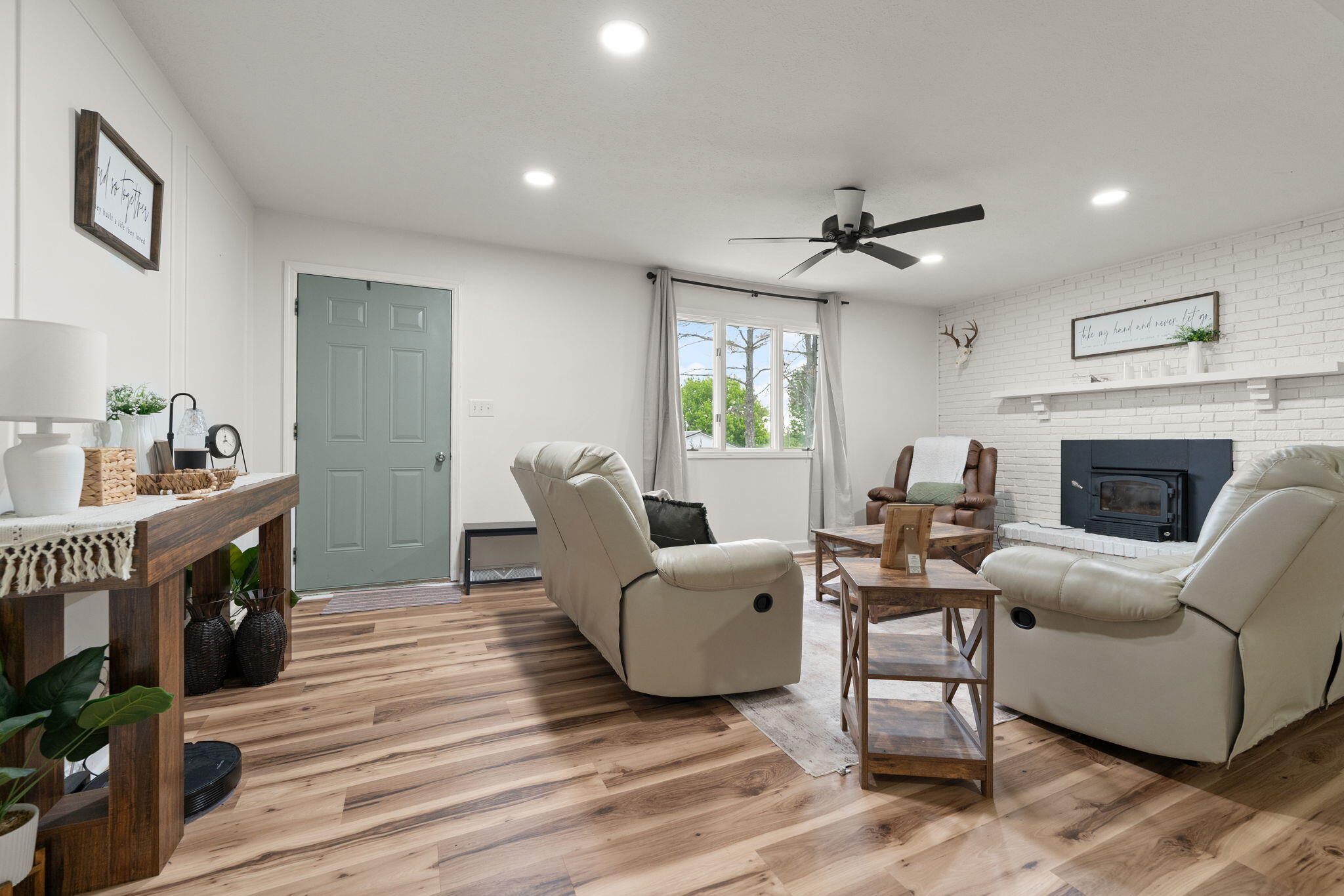 1726 Mildred Road Property Photo 3