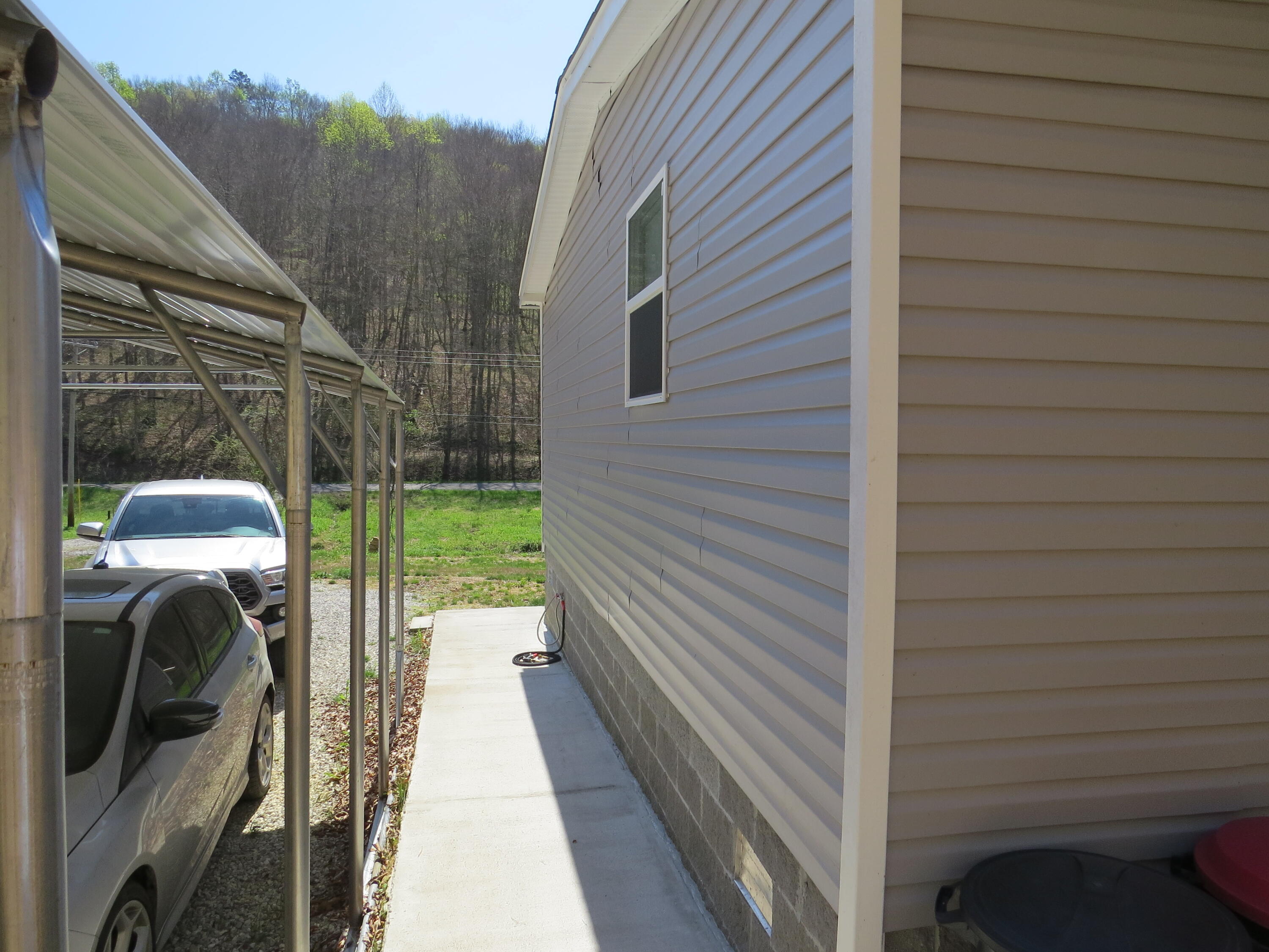 3590 Ky 233 Property Photo 31
