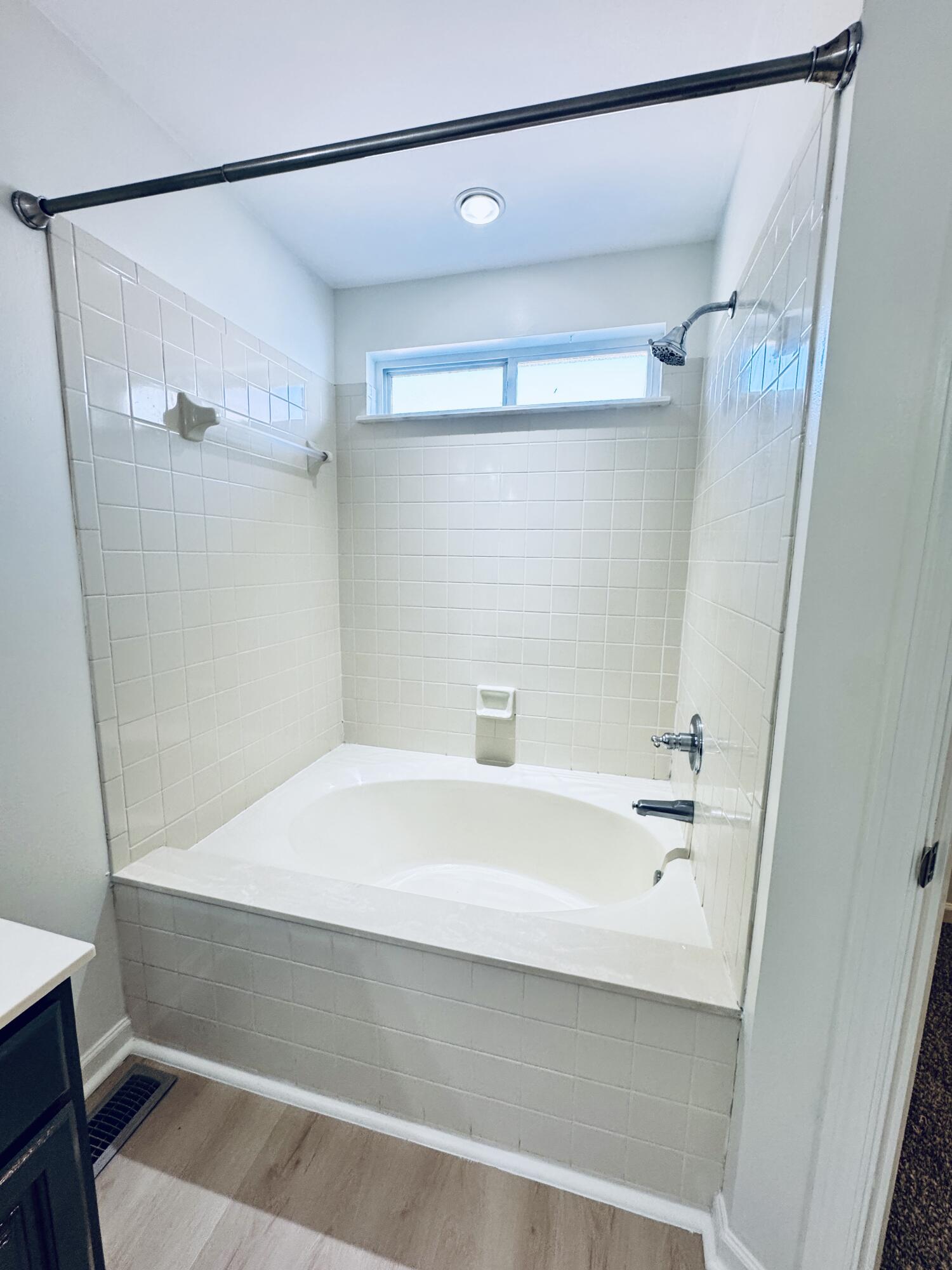 137 The Masters Property Photo 26
