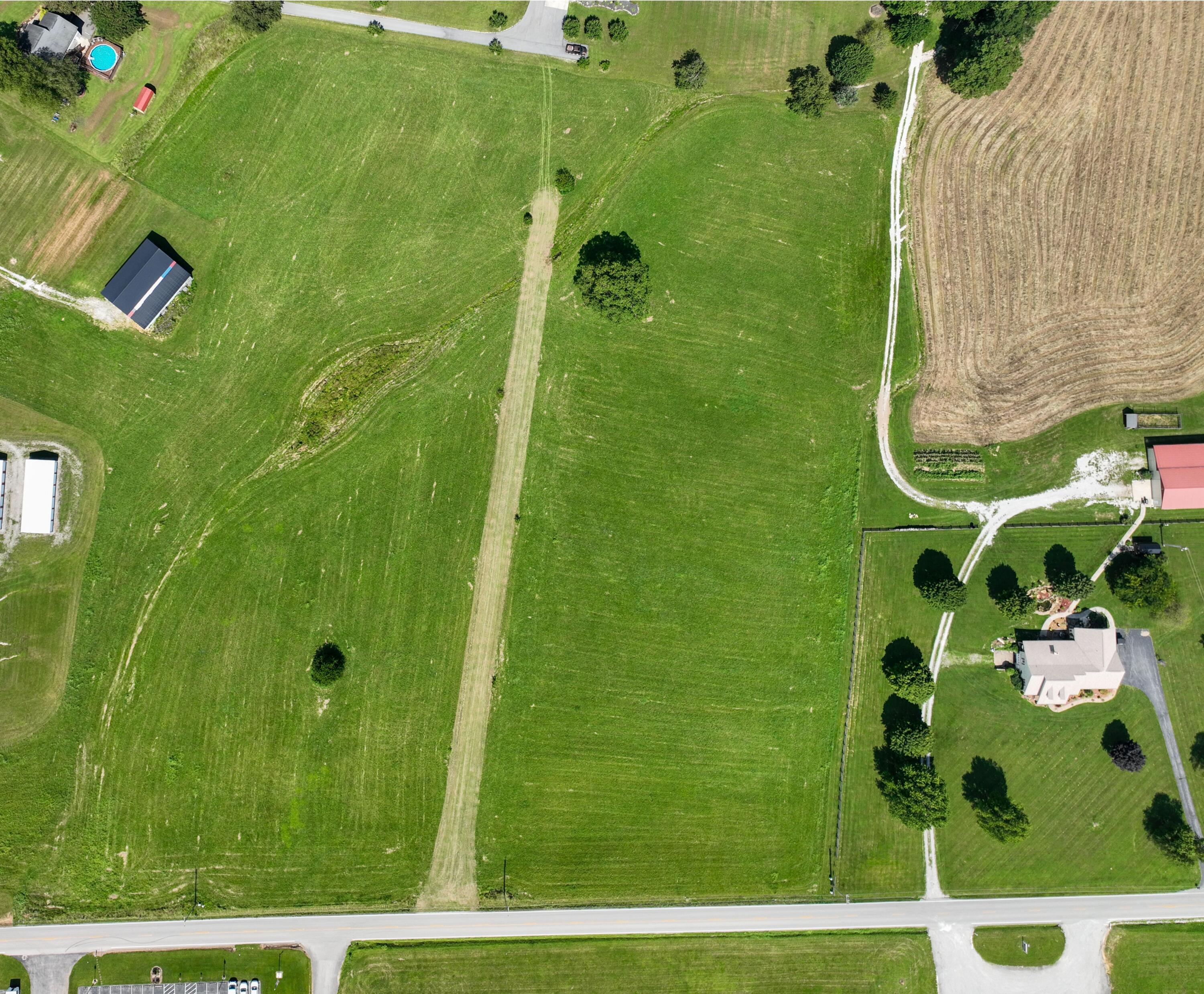 1 S State Highway 290 Property Photo 1