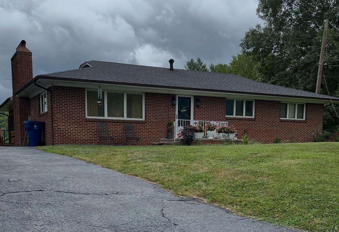 127 Alpine Road Property Photo 2