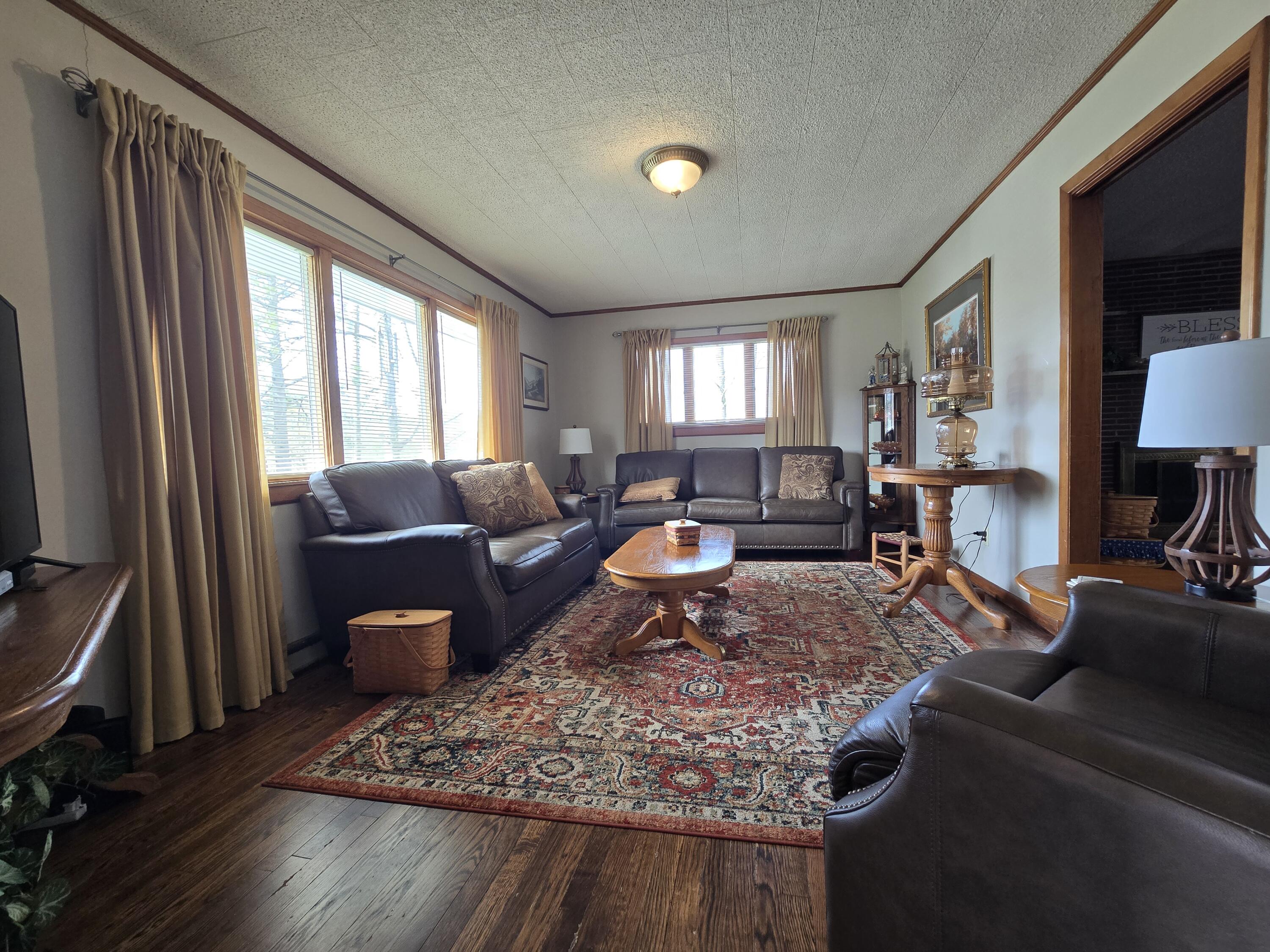 127 Alpine Road Property Photo 4