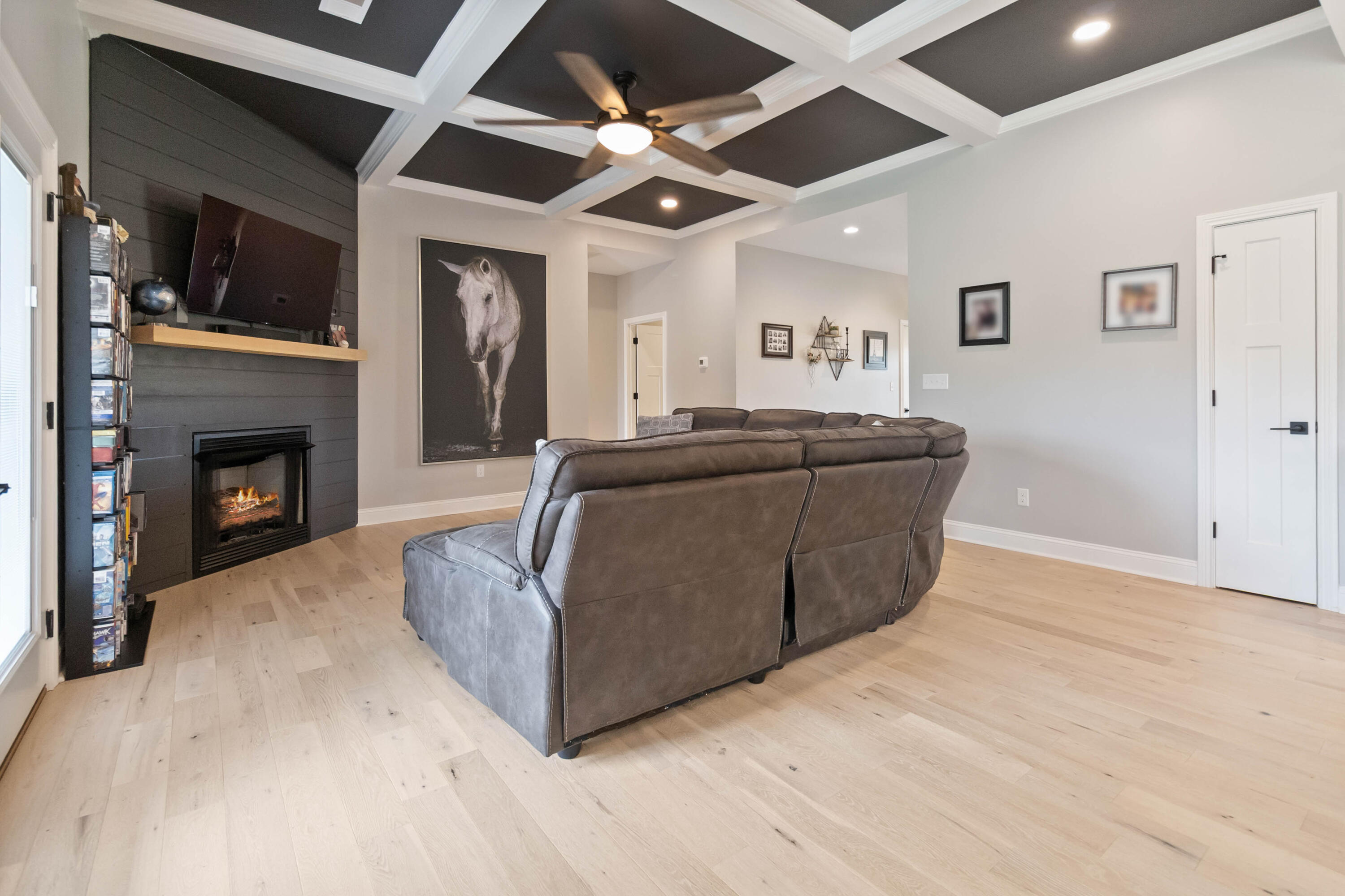 1039 Vineyard Way Property Photo 12