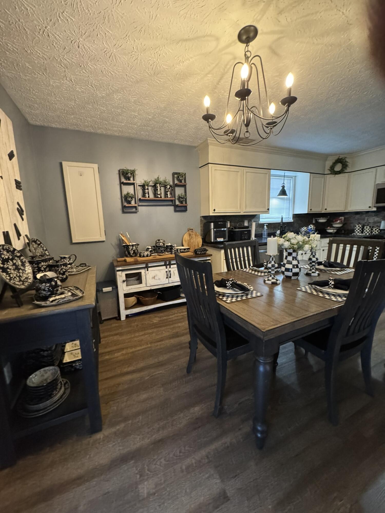 10 Amy Lane Property Photo 15
